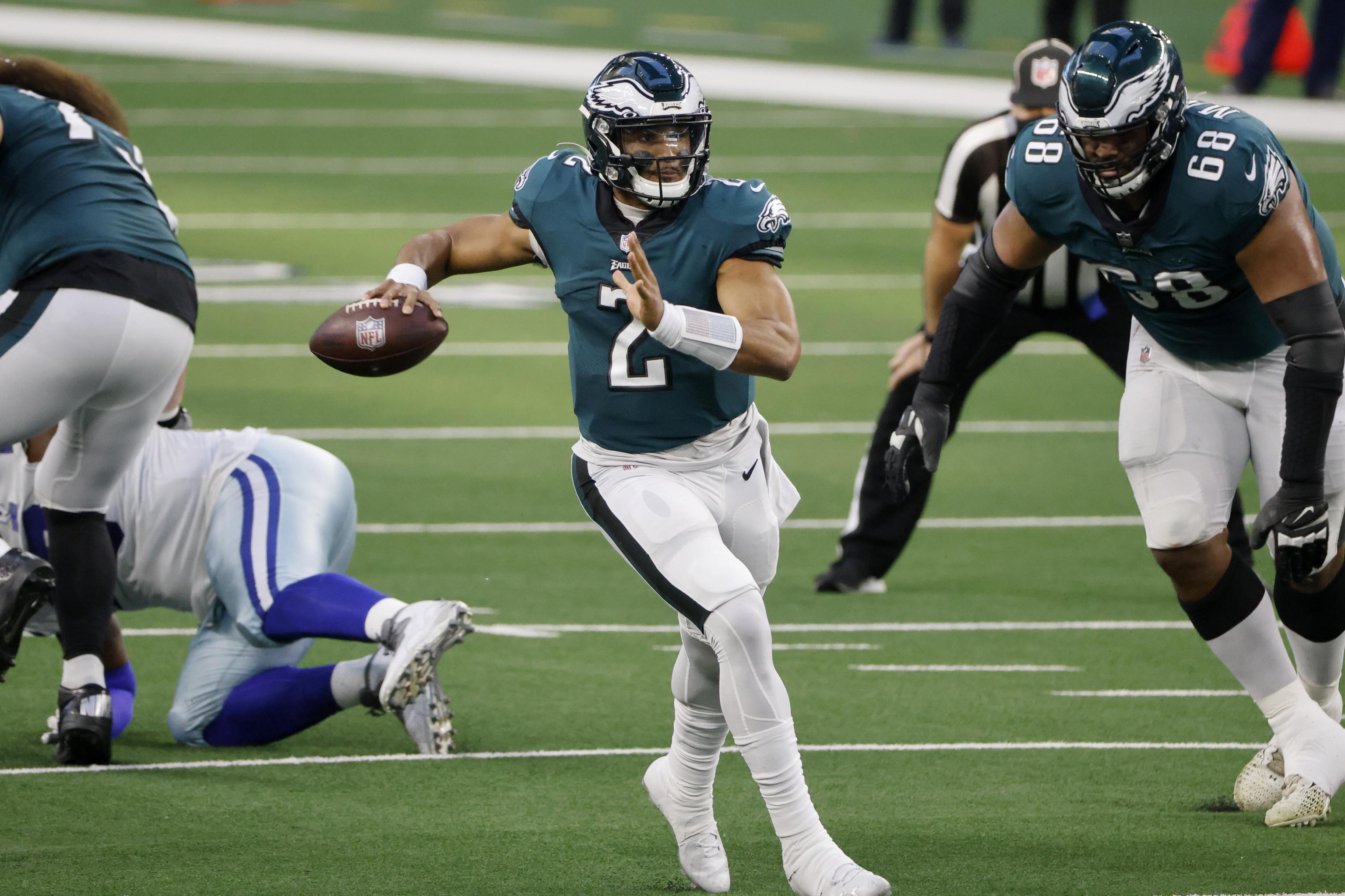 Jalen Hurts helps Eagles beat Saints 24-21