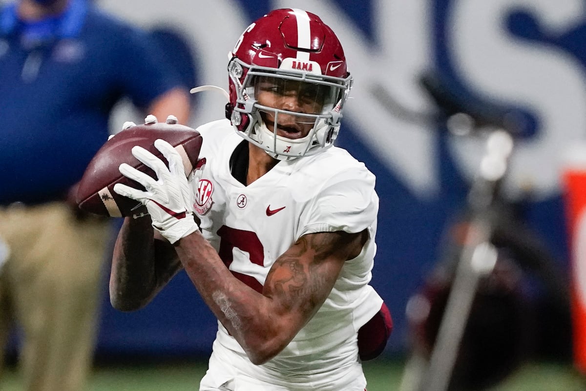 DeVonta Smith, Najee Harris Top AP All-America Team ...