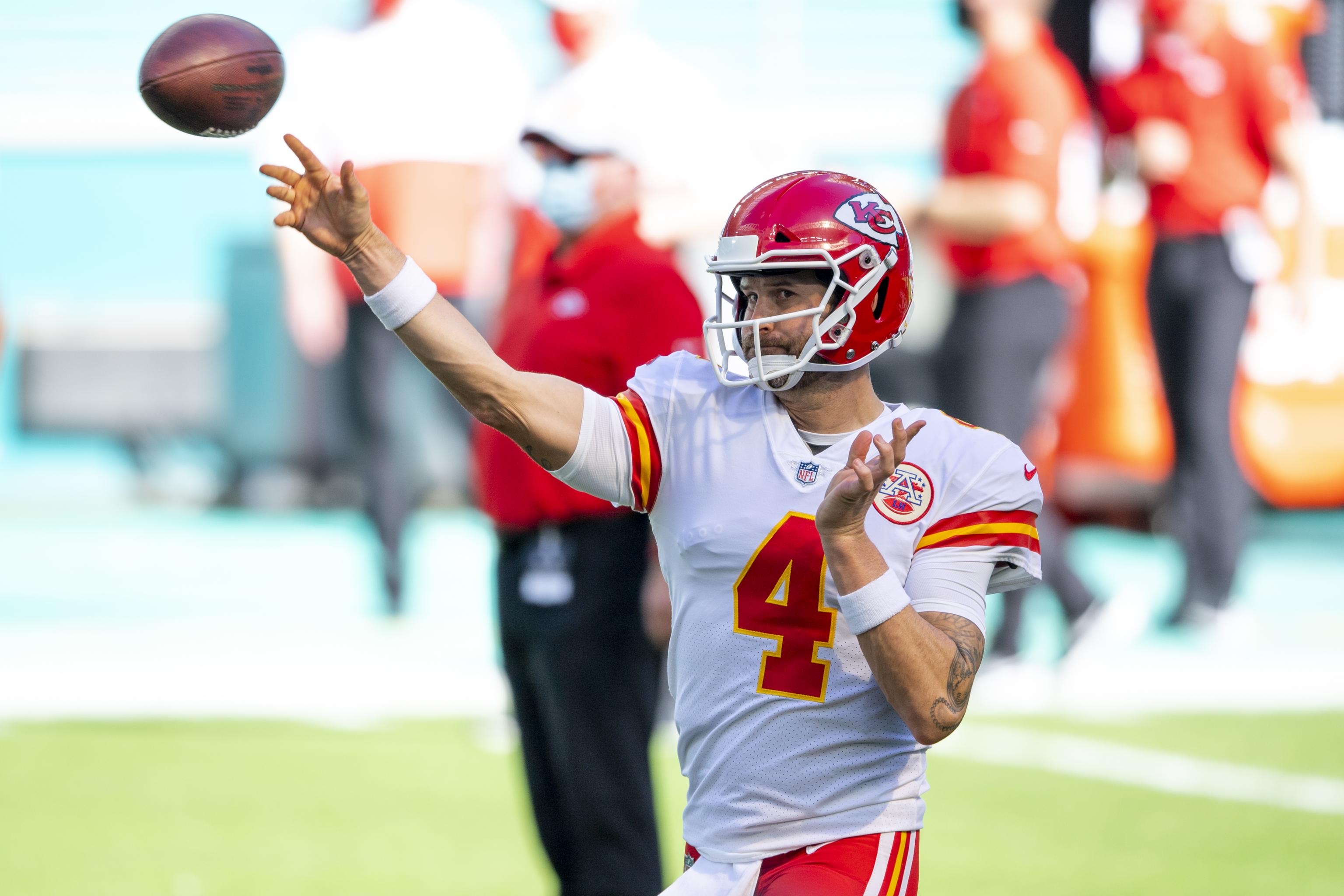 Kansas City Chiefs quarterback Chad Henne (4) wears a Crucial Catch hat  during pre-game warmups before an NFL football game against the New England  Patriots, Monday, Oct. 5, 2020, in Kansas City