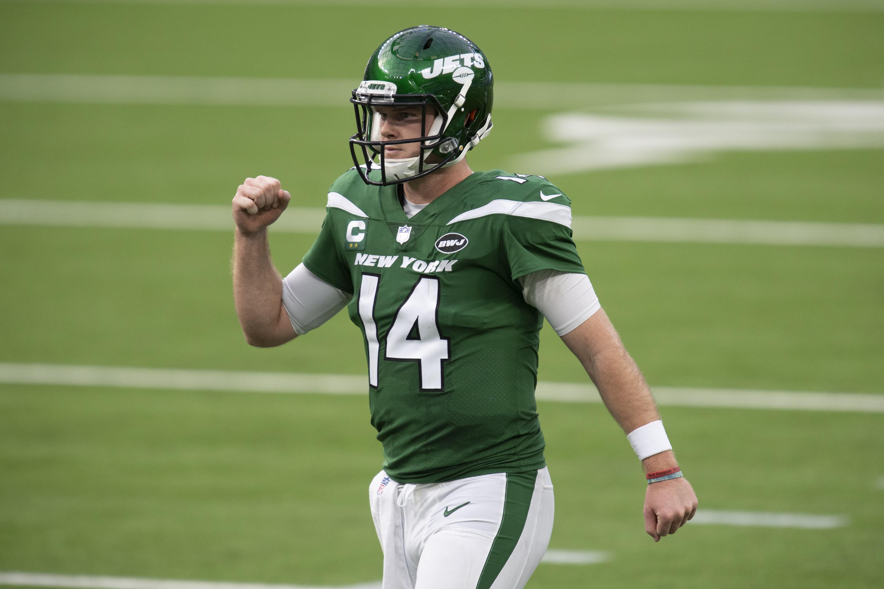 New York Jets: Jeremy Bates handling Sam Darnold right