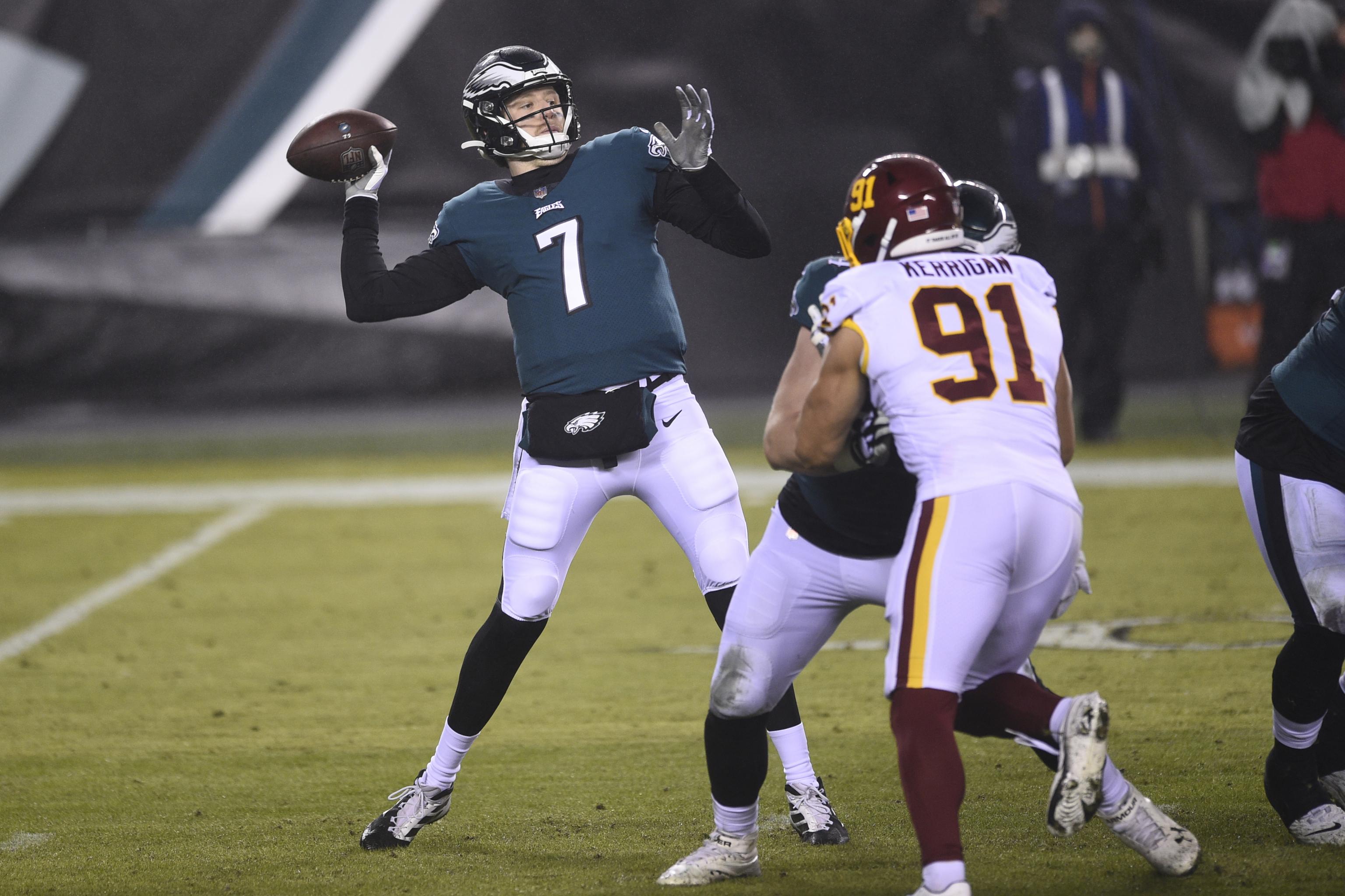 Washington Football Team 20-14 Philadelphia Eagles: Jalen Hurts benched in  bizarre finish to game as Washington win NFC East, NFL News