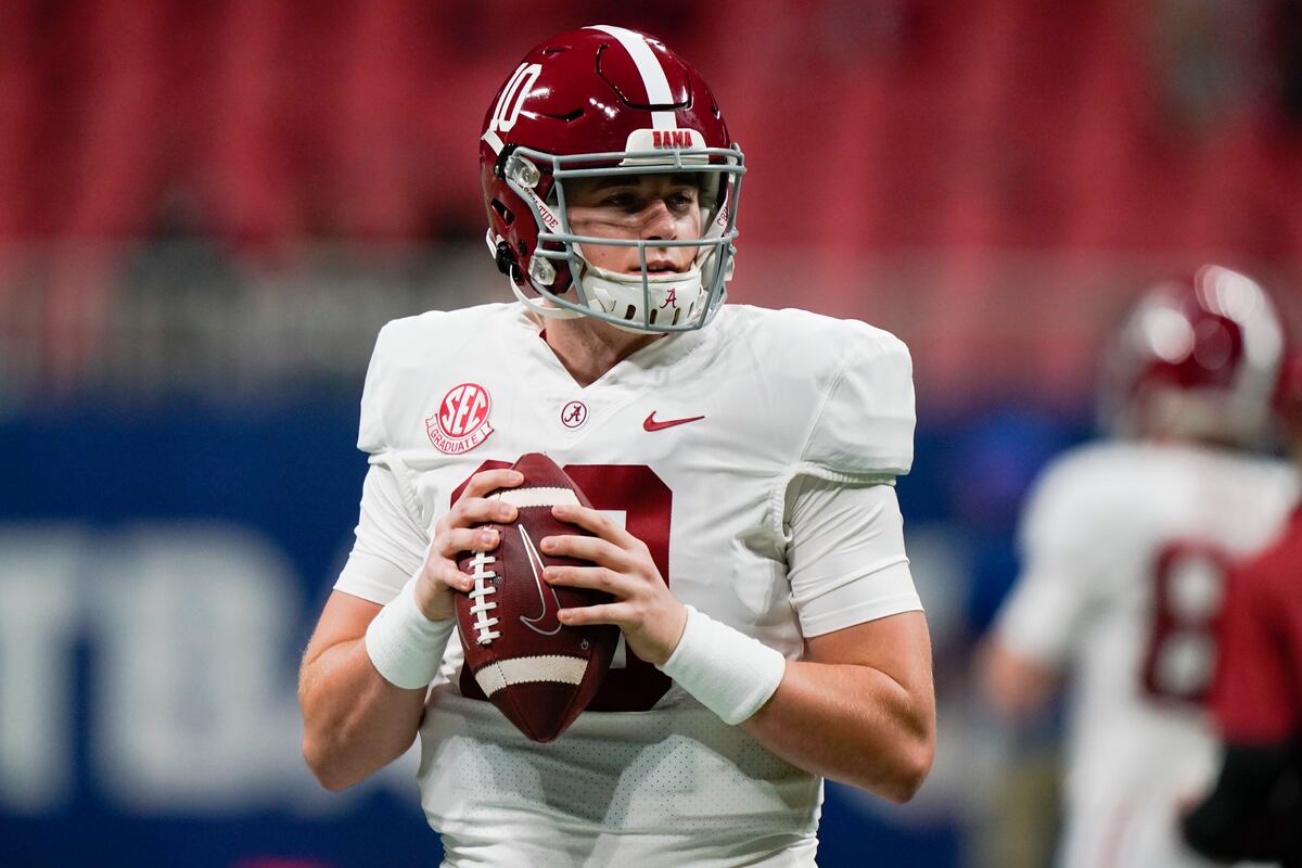 College Football Awards 2020: Start Time, Date, TV ...