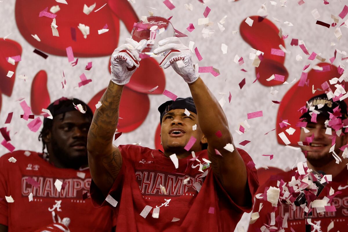Heisman Trophy Winner 2020 Latest Comments Reaction To Devonta Smith S Win Bleacher Report Latest News Videos And Highlights