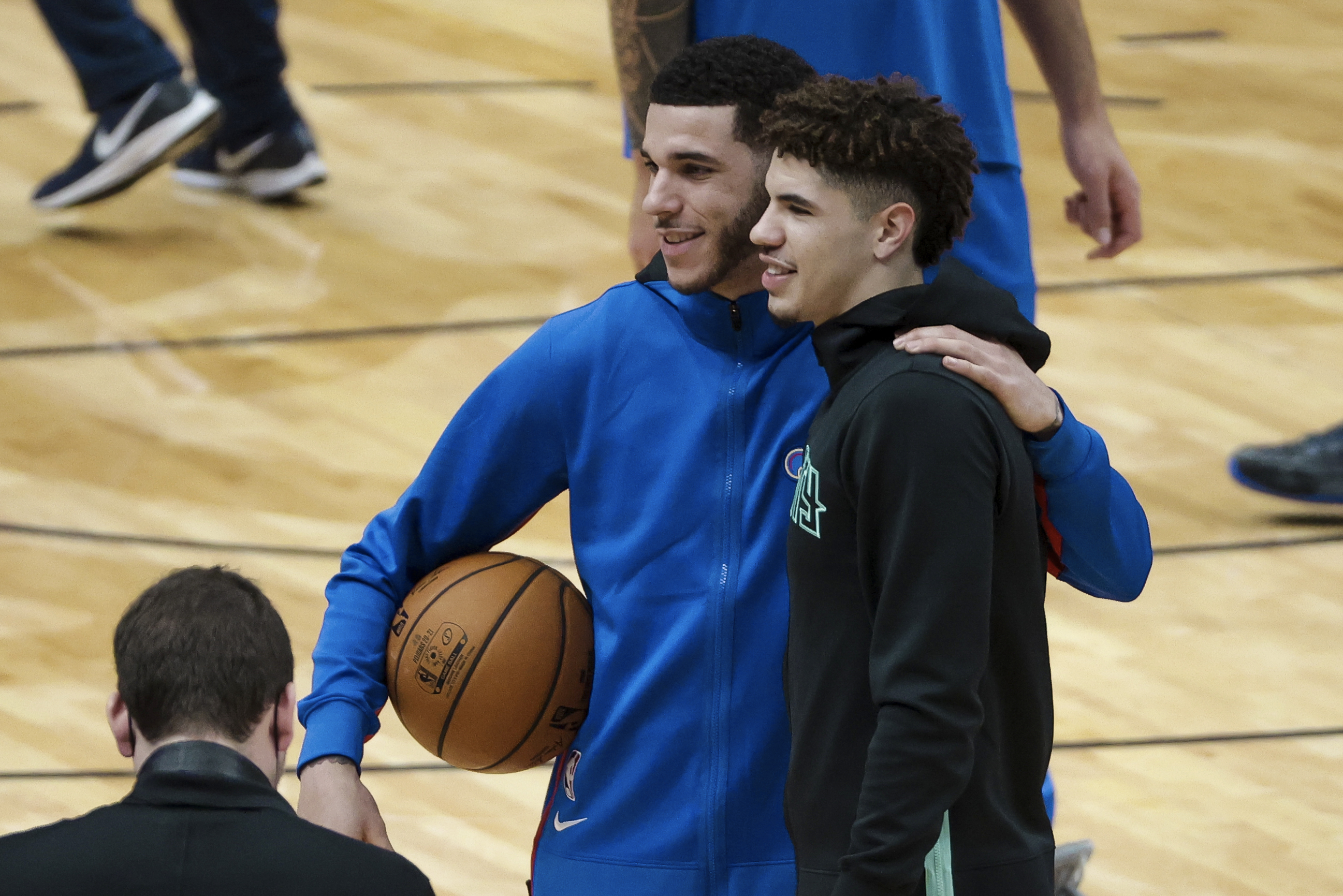 Ball brothers battle as Lonzo gets upper hand over LaMelo