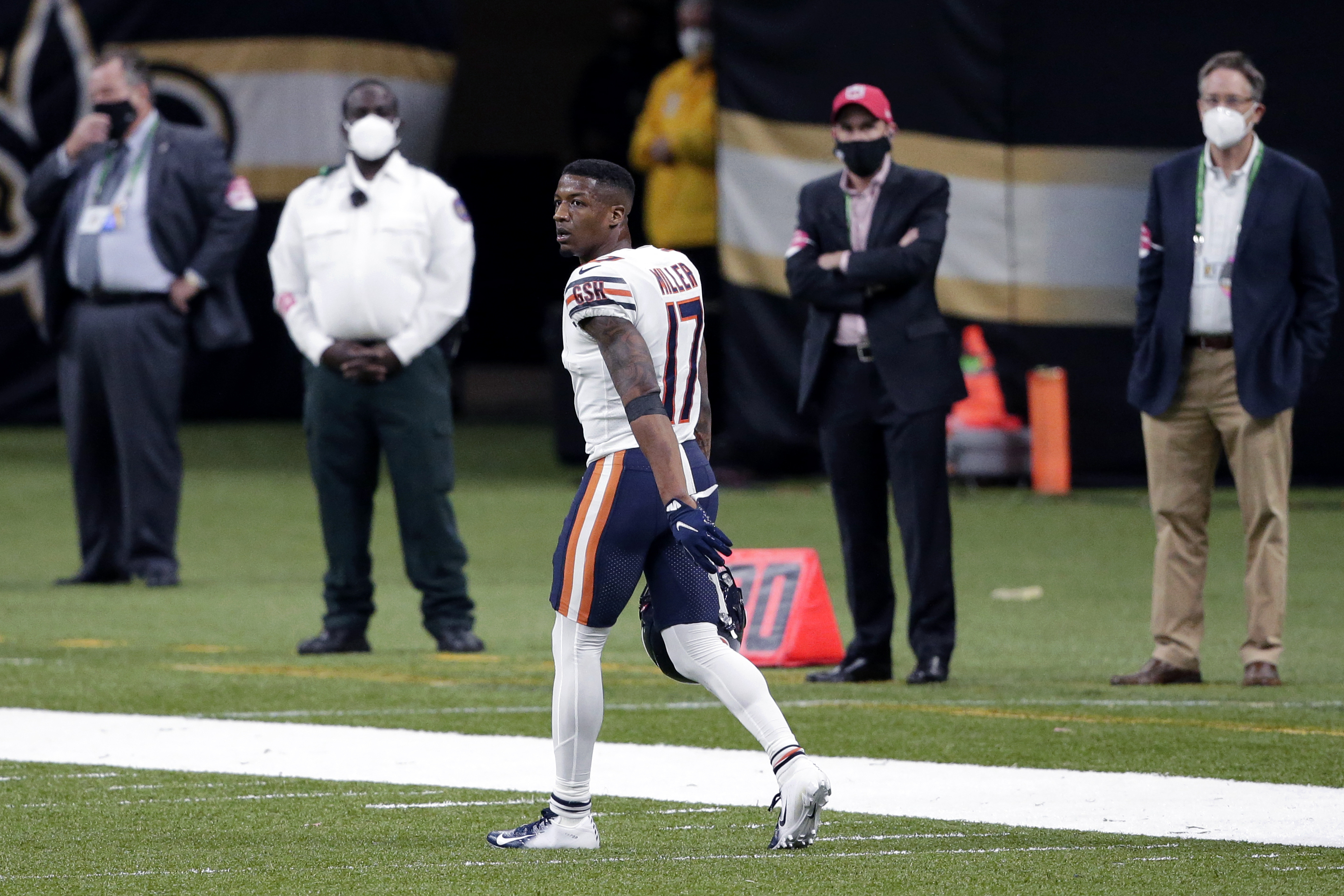 Chicago Bears WR Anthony Miller bites on C.J. Gardner-Johnson taunt, gets  ejected in playoff loss - ESPN