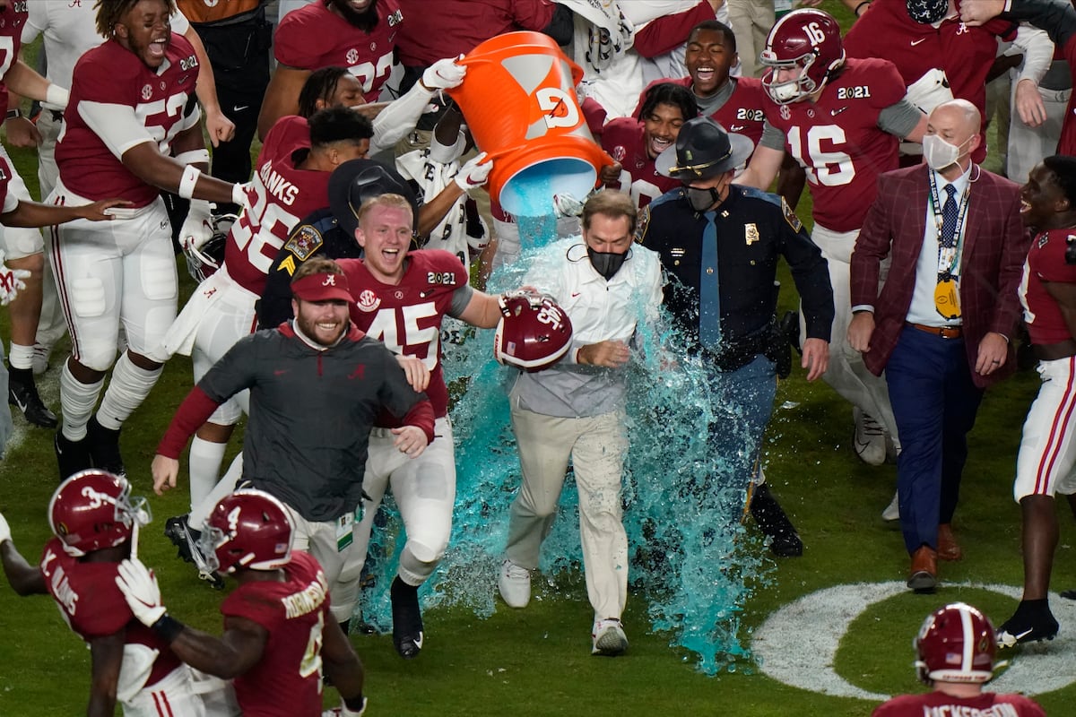 Alabama Wins 2021 CFP Championship: Celebration Highlights and Twitter Reaction thumbnail