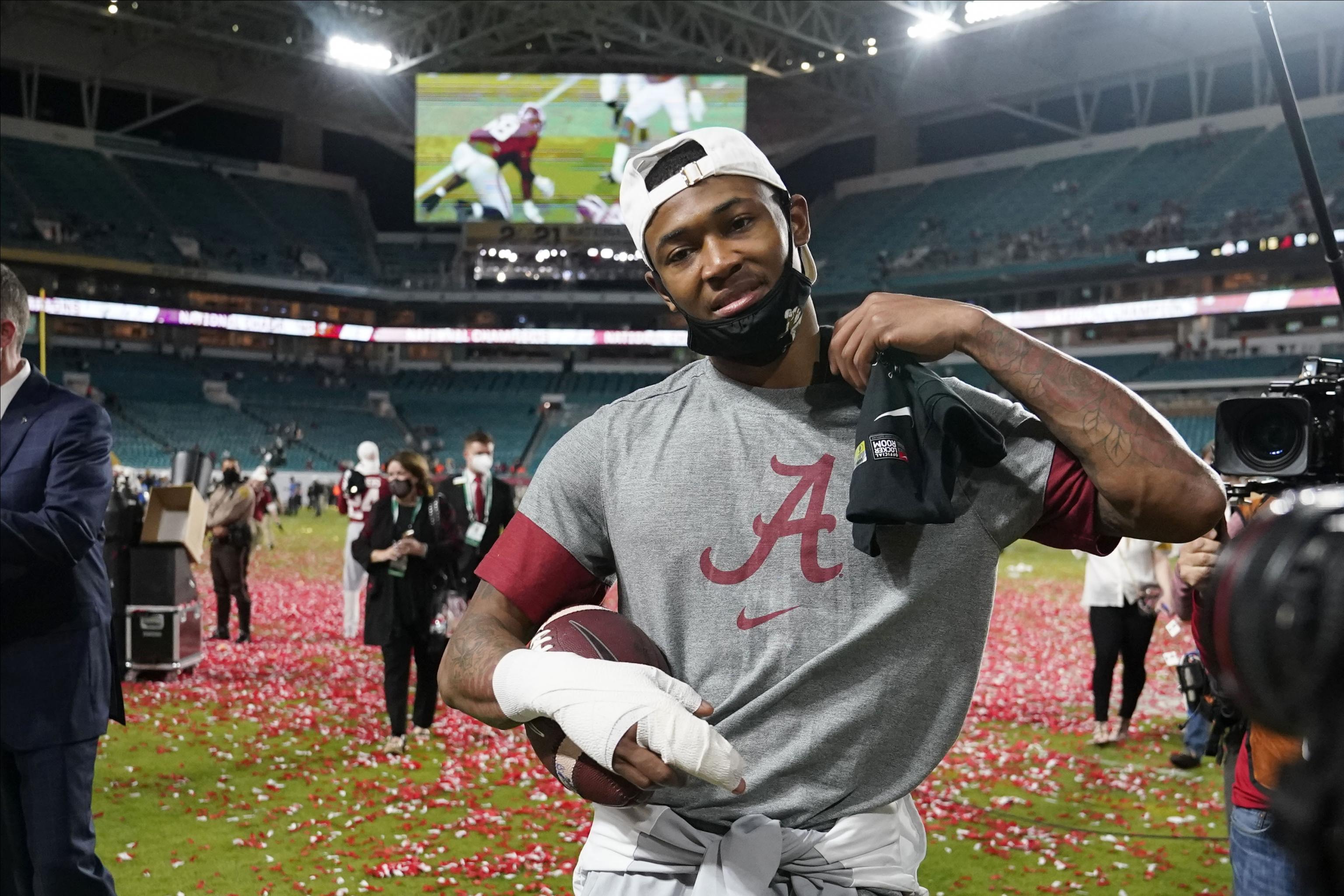 Alabama Crimson Tide wide receiver DeVonta Smith's pro day highlights