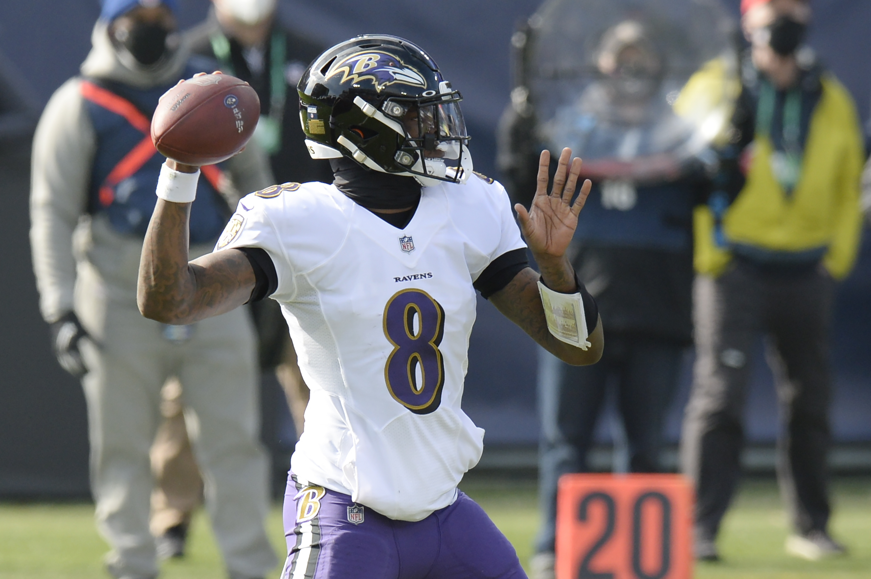 Lamar Jackson wins first playoff game as Ravens edge Titans