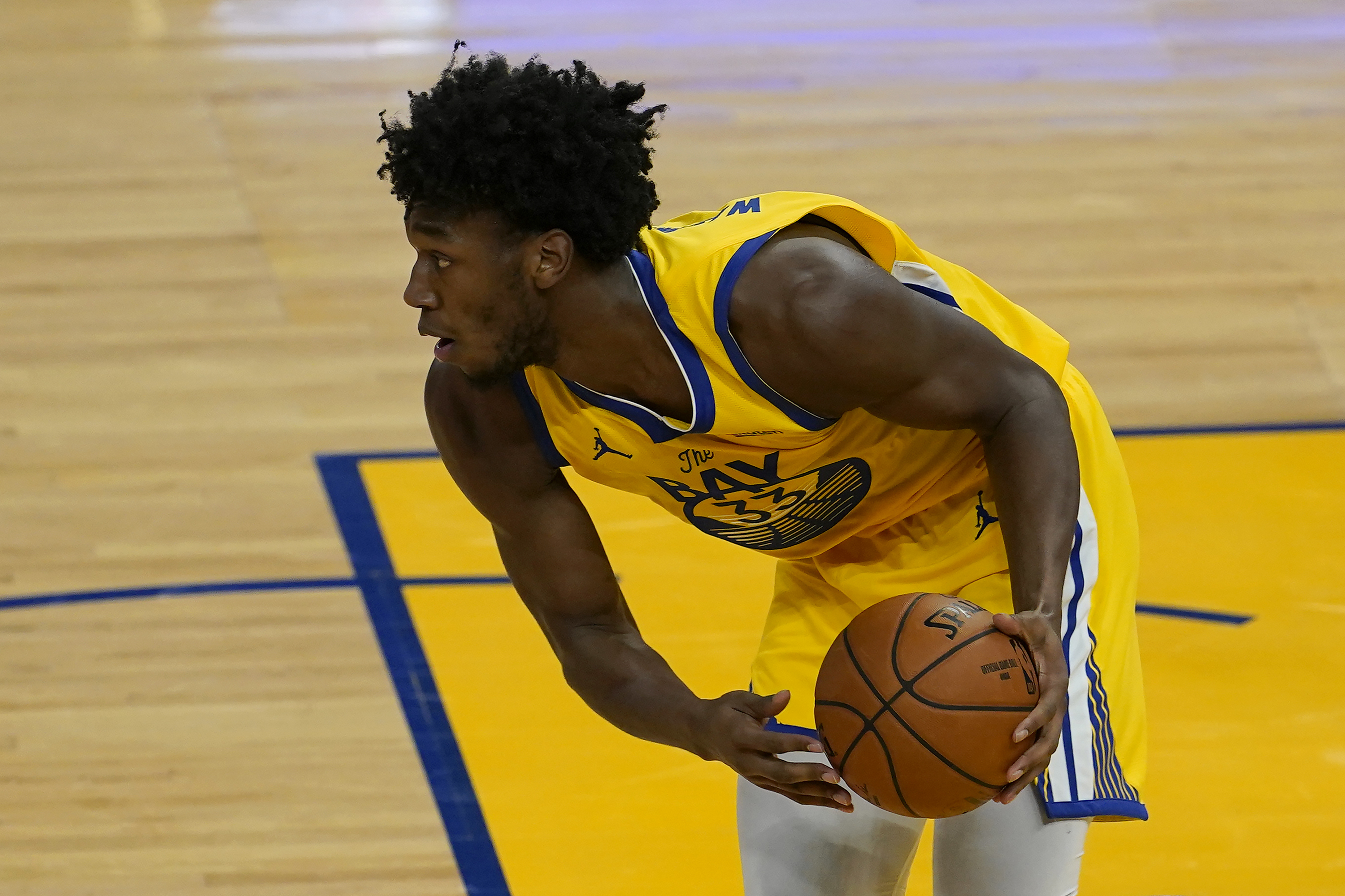 Warriors rookie Wiseman out at least a week with hurt wrist