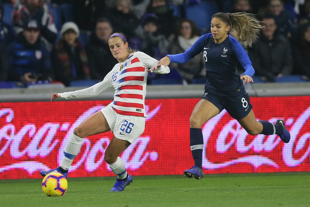 Emily Fox Selected No. 1 Overall by Racing Louisville in 2021 NWSL Draft - Vimarsana News