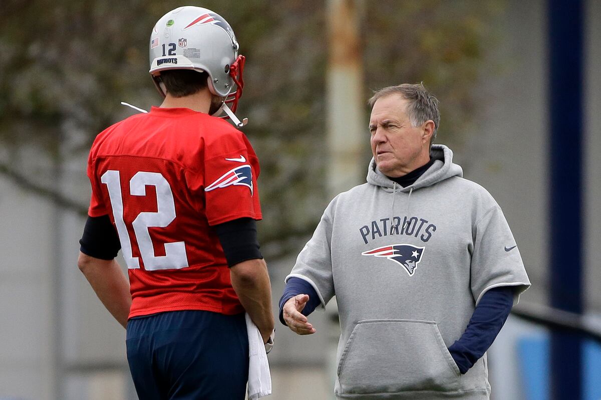 Bill Belichick's GF Linda Holliday Locks IG After Tom Brady Post Backlash thumbnail