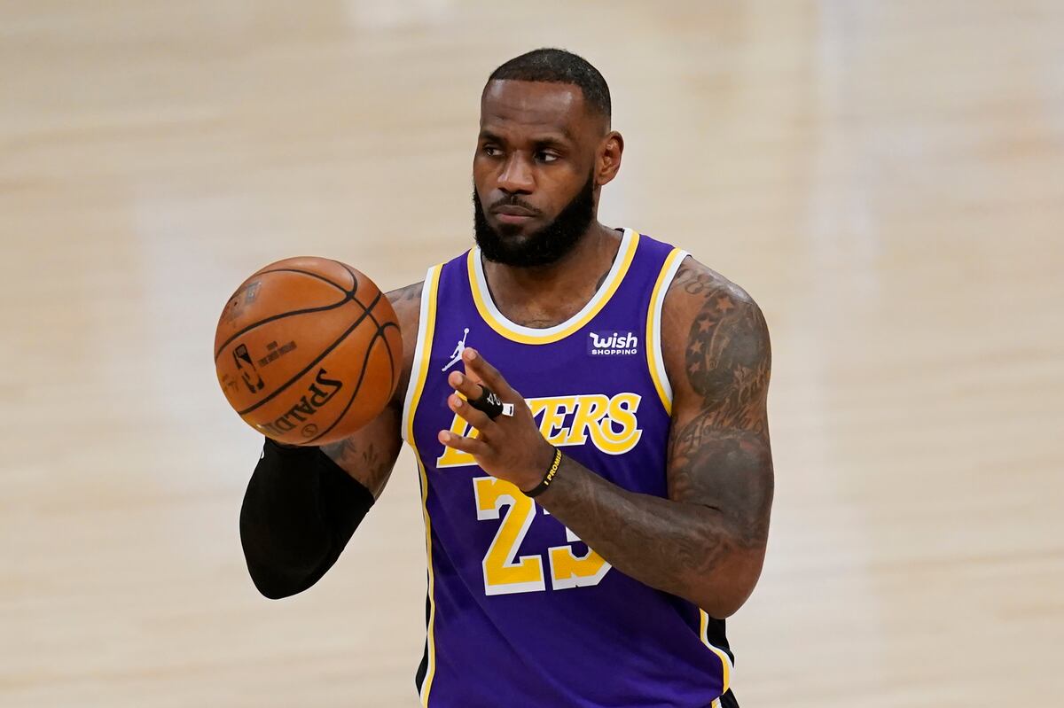LaMelo Ball Up, LeBron James Down at NBA 2K21's 2nd Player Ratings Update thumbnail