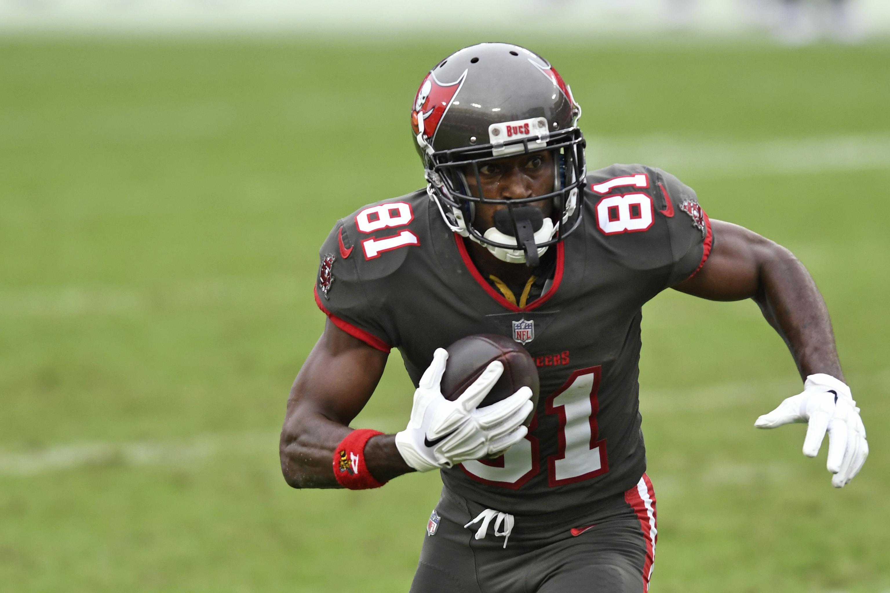 Buccaneers rule Antonio Brown out for NFC Championship Game vs. Packers -  Acme Packing Company