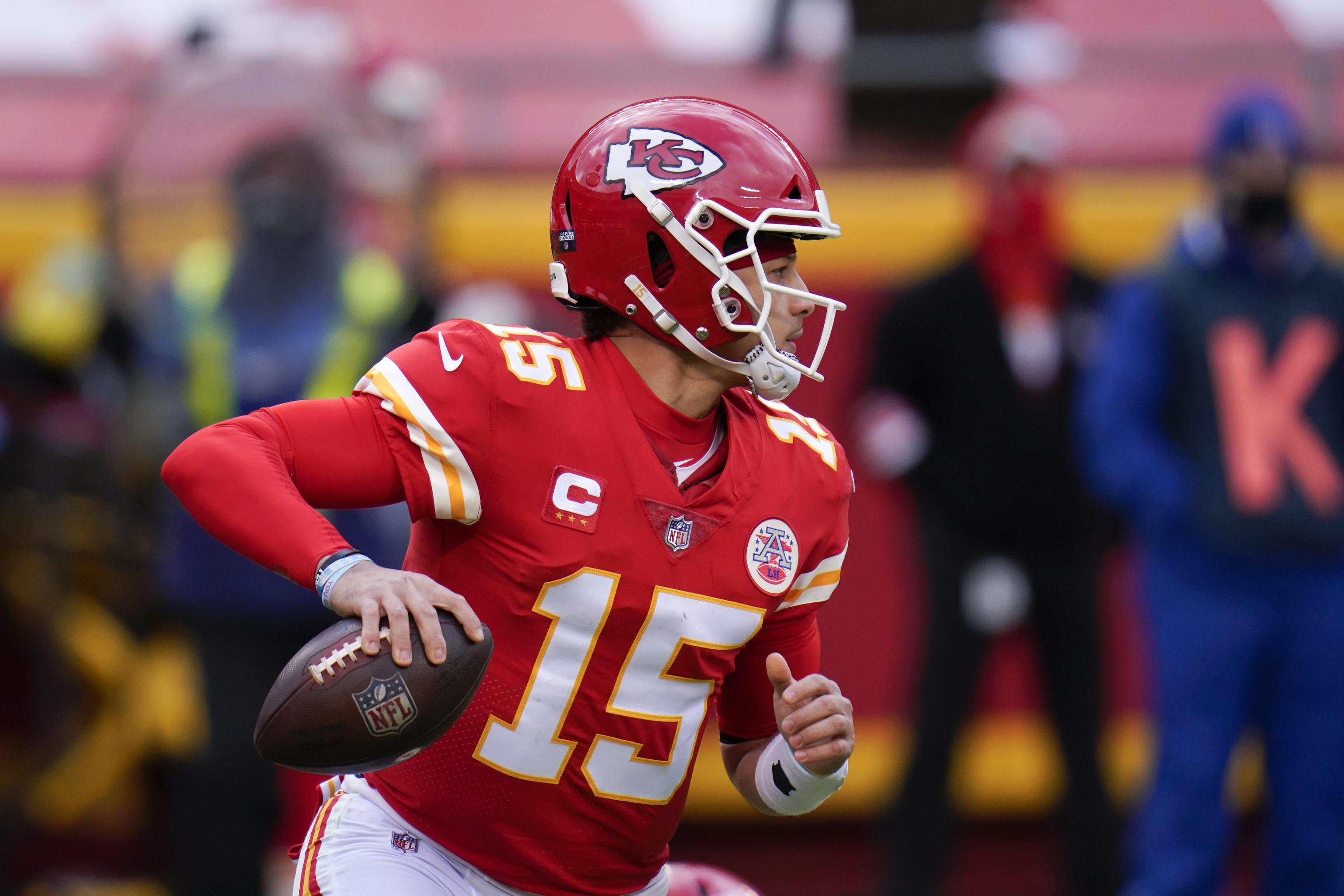 Chiefs Reportedly Sign QB Matt Moore Out of Retirement After Chad Henne  Injury