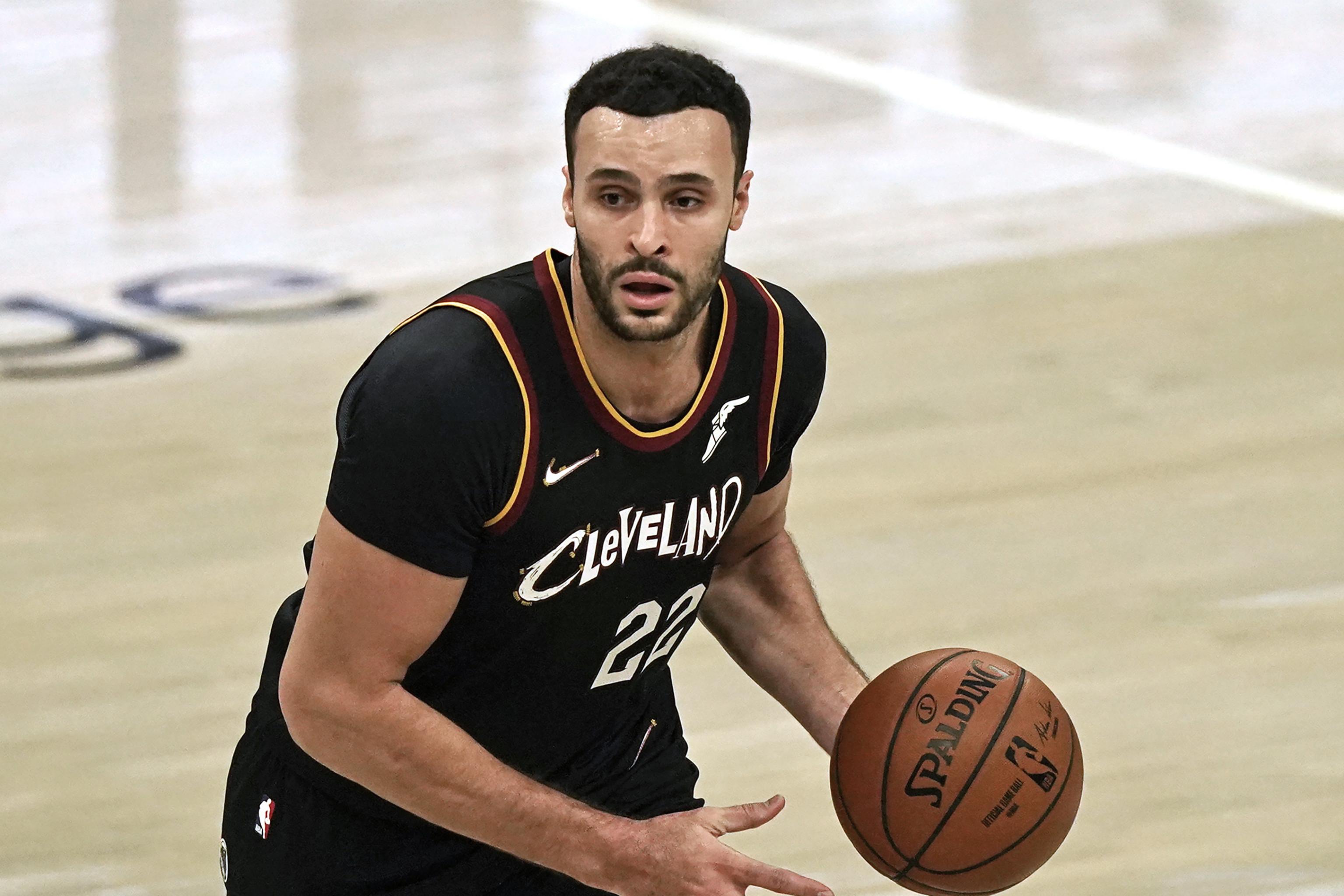 Injury Report: Larry Nance Jr. diagnosed with fractured right