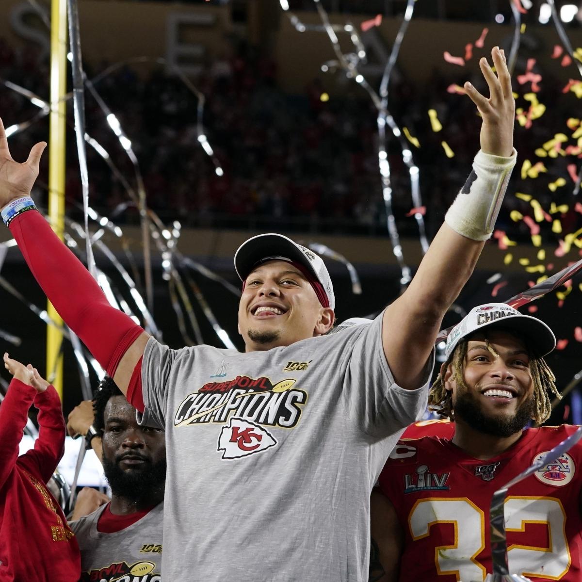 Tom Brady, Bucs to Wear White Jerseys in Super Bowl 55; Chiefs Will