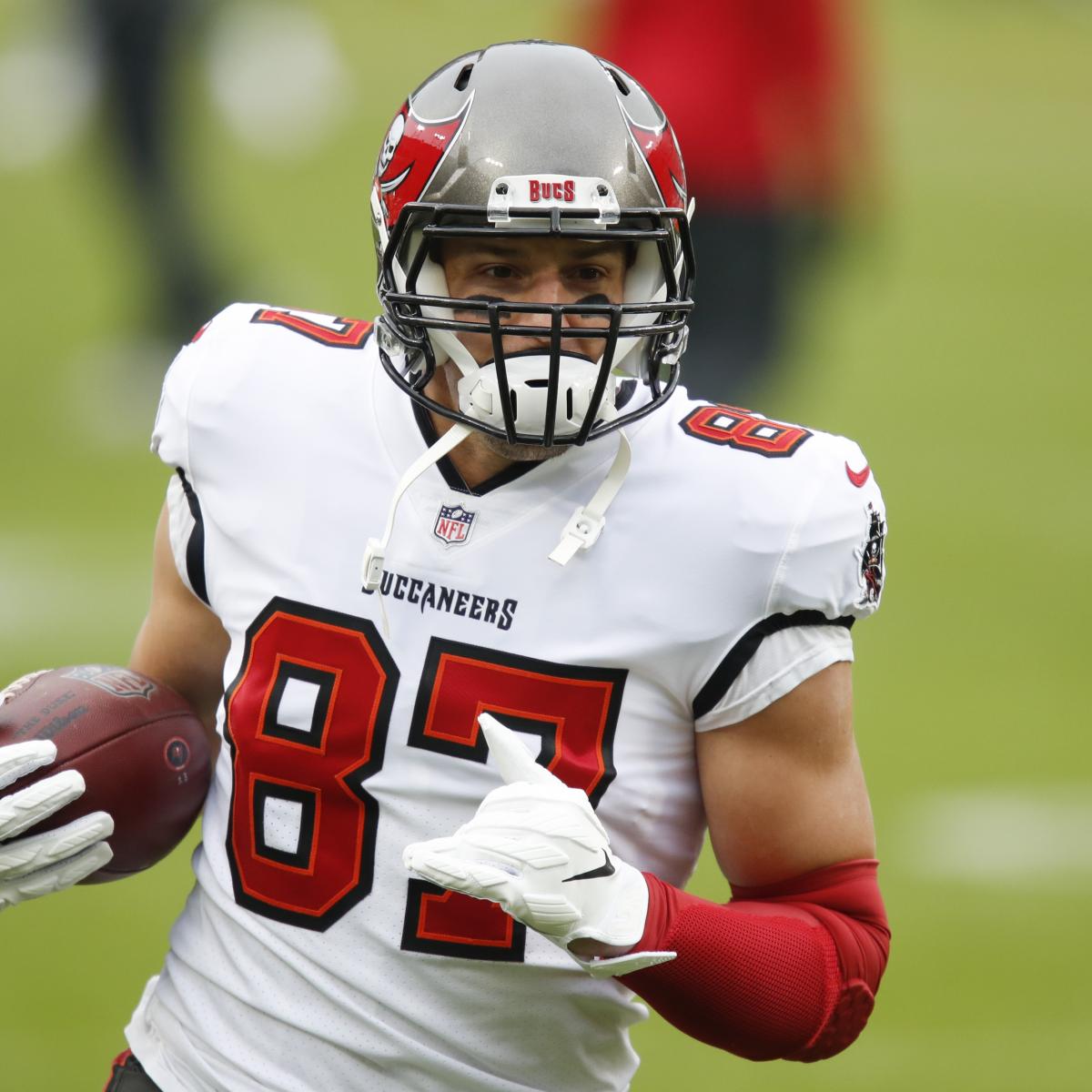 Gronk surprises Tampa health care workers with Super Bowl tickets