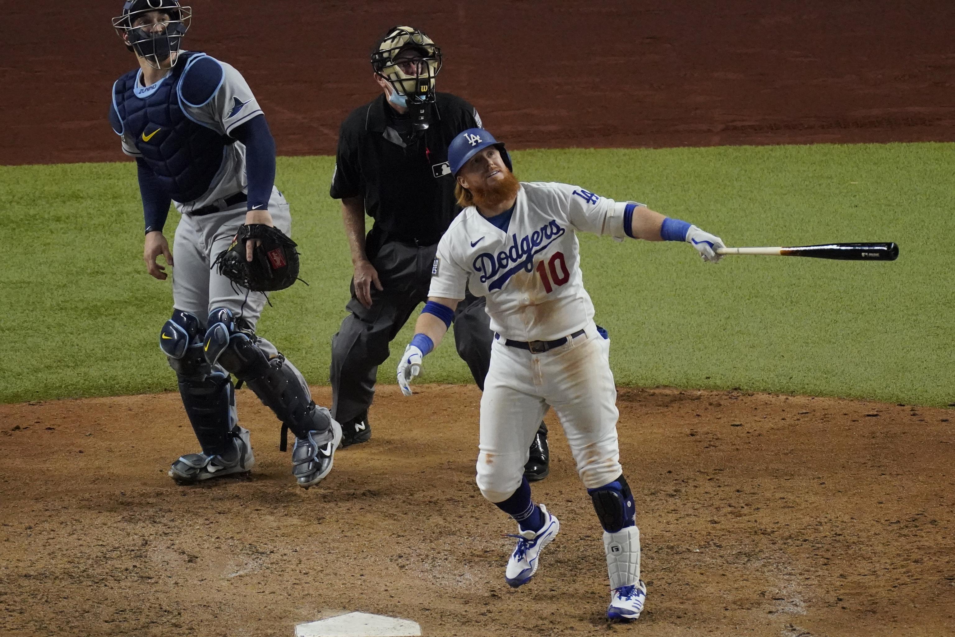 Brewers have reported interest in 3B Justin Turner