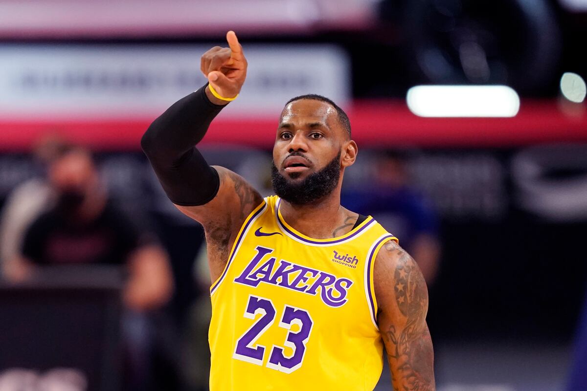 draymond green and lebron james