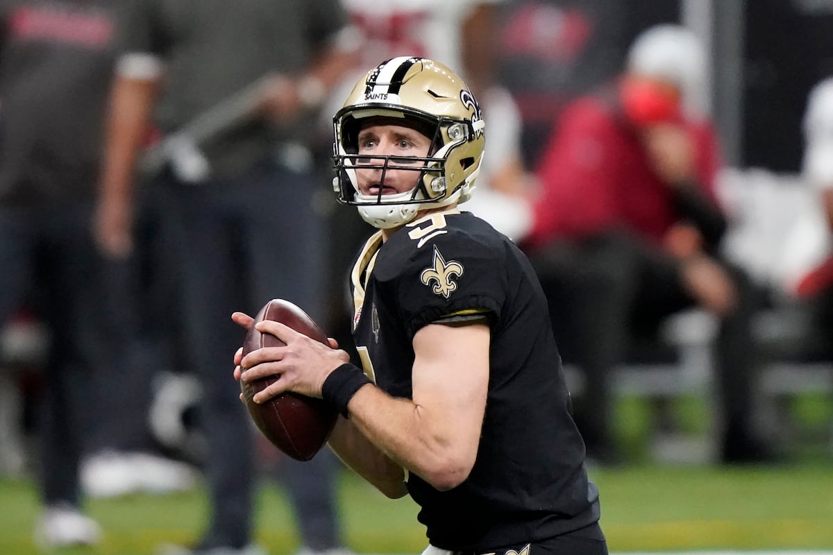 <p>Report: Drew Brees Restructures Contract, Creates $24M in Cap Room for Saints thumbnail