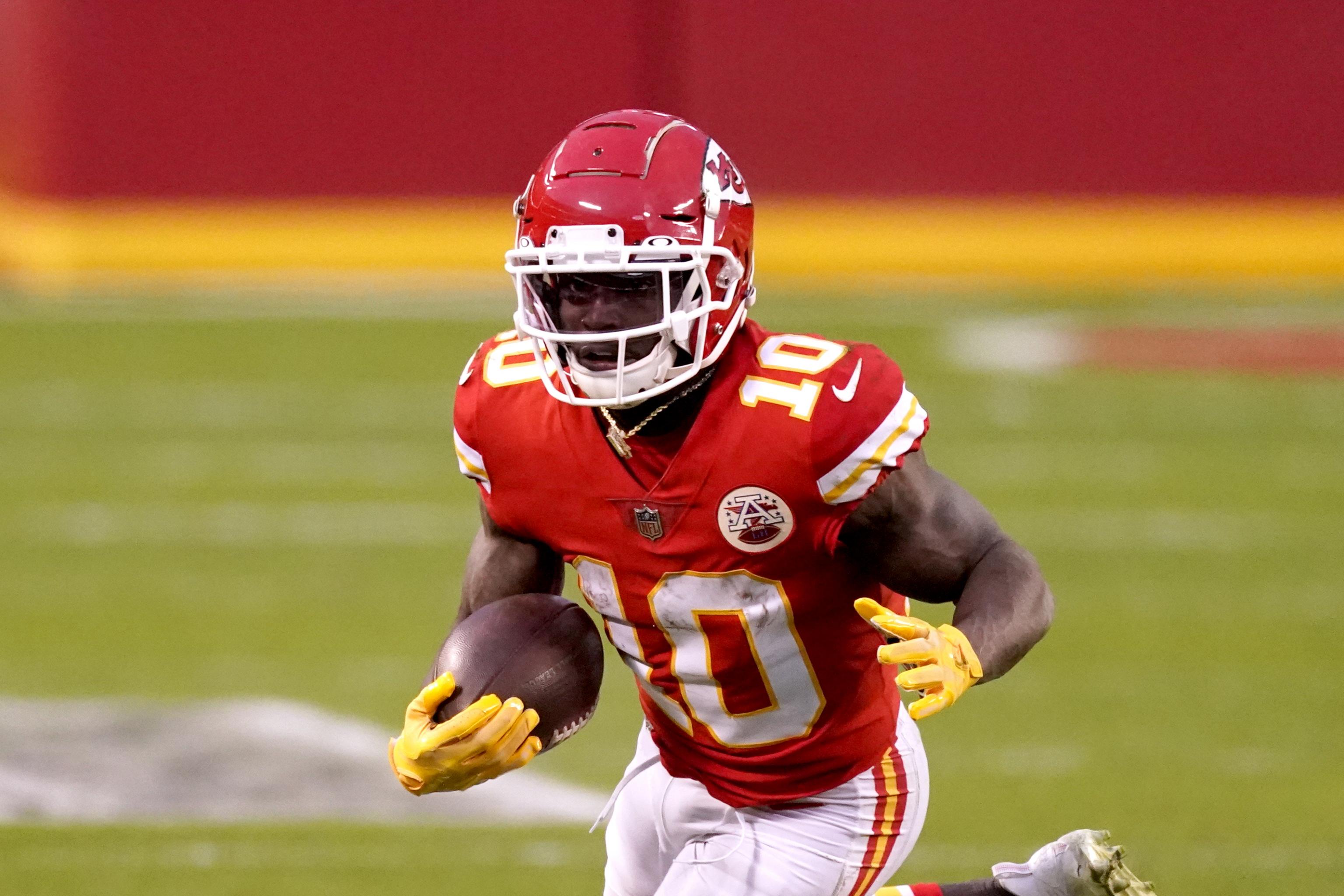 USA Olympian defends Tyreek Hill from ridiculous criticism over 60-meter  championship run