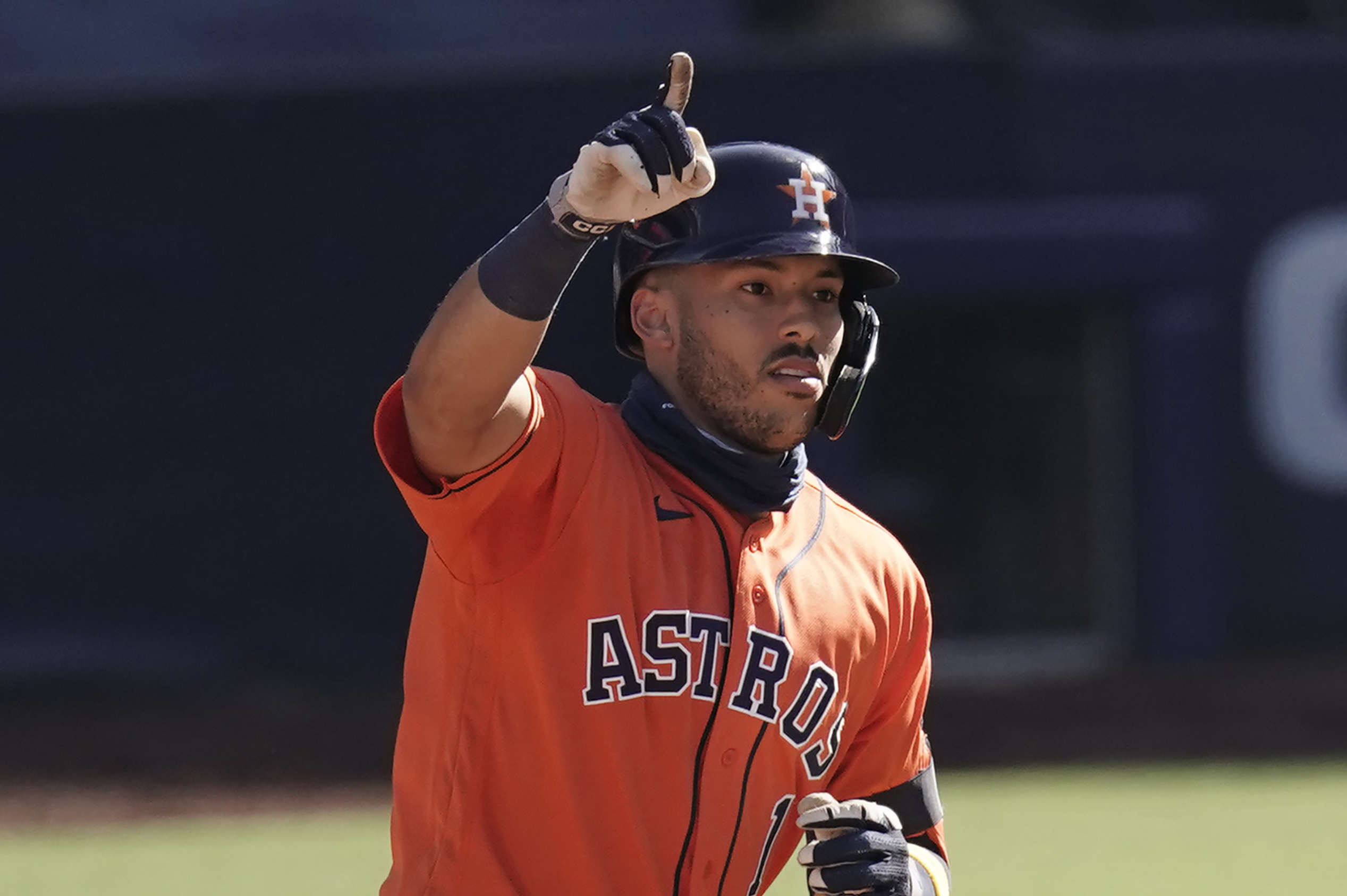 Carlos Correa's deadline day converges with opening day for Astros