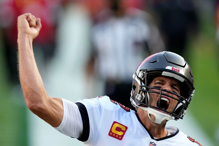 Buccaneers Tweet Viral Tom Brady Meme After Super Bowl 55 Run Bleacher Report Latest News Videos And Highlights