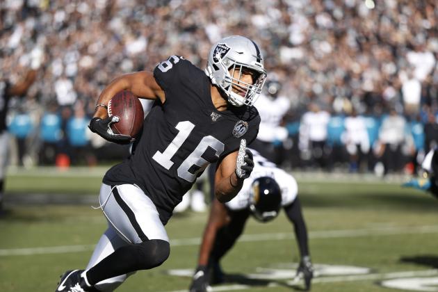Oakland Raiders wide receiver Tyrell Williams runs with the ball for a touchdown during the first half of an NFL football game against the Jacksonville Jaguars in Oakland, Calif., Sunday, Dec. 15, 2019. (AP Photo/D. Ross Cameron)