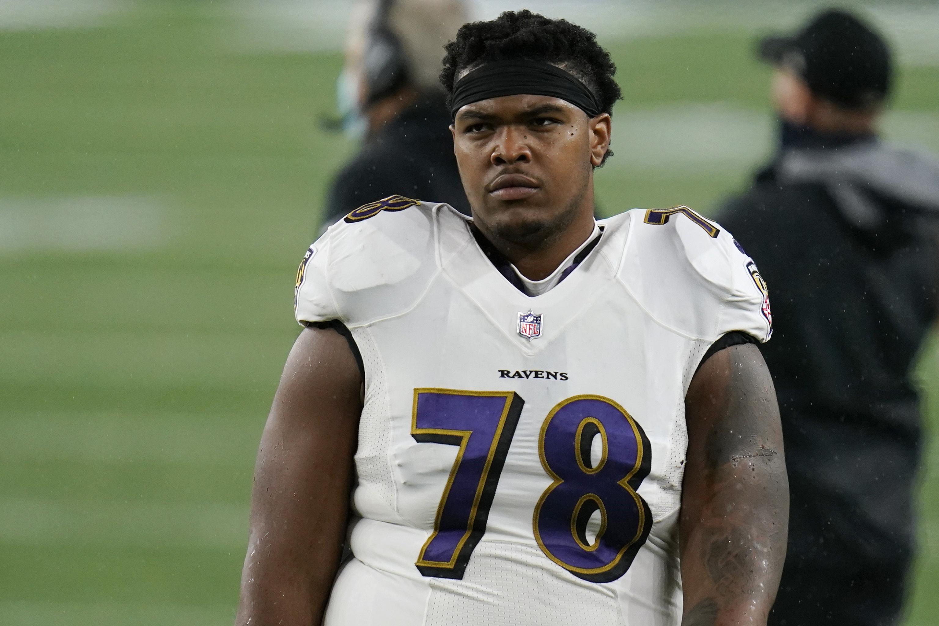 Orlando Brown Jr Reportedly Traded To Chiefs Ravens Get 1st Round Pick More