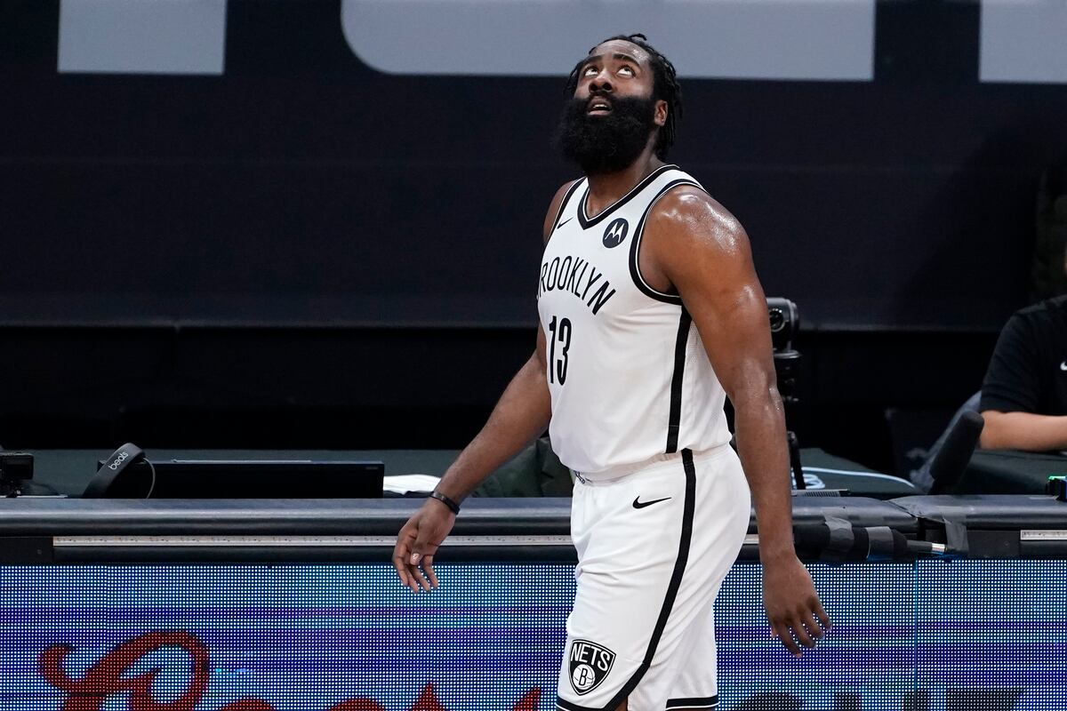 kyrie hugs harden