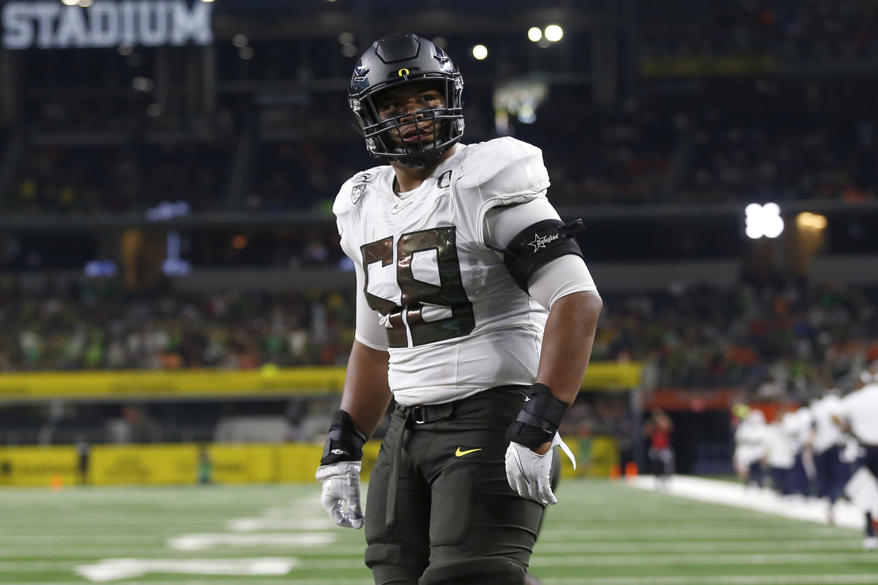 Watch: Detroit Lions' OT, former Oregon Ducks' star Penei Sewell's