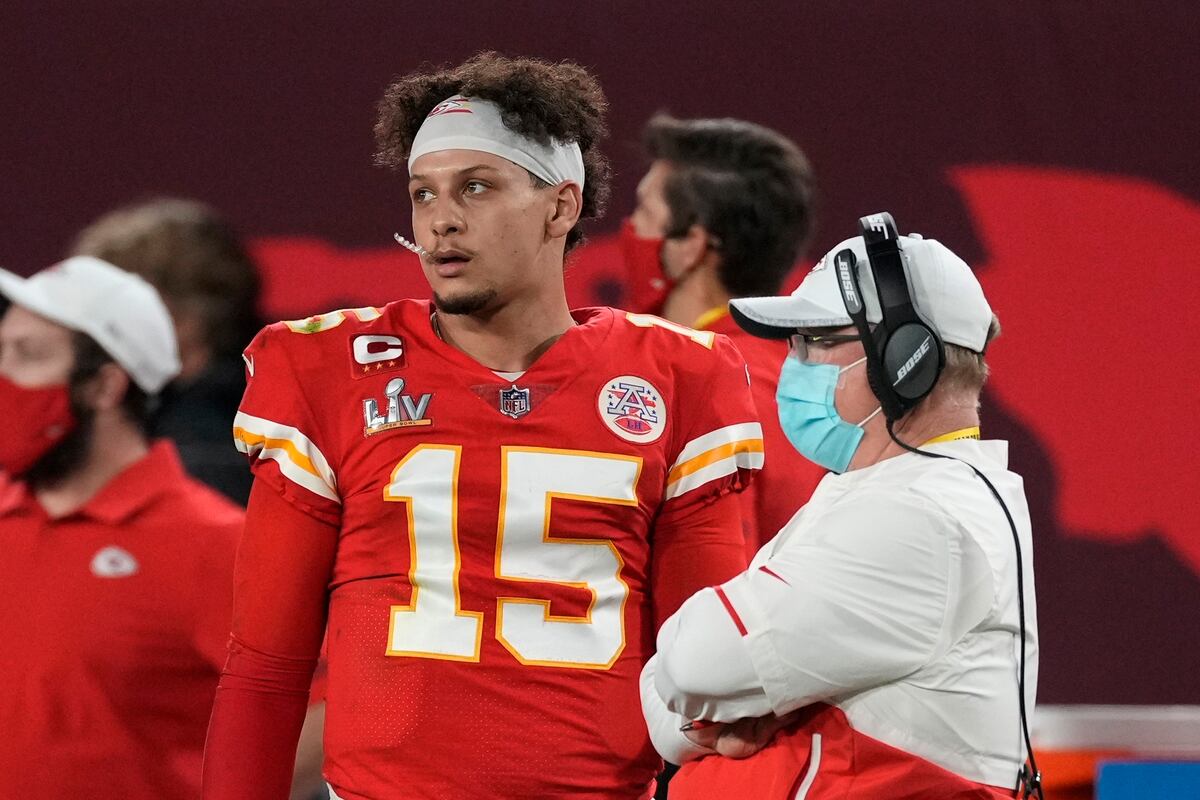 Patrick Mahomes, Fiancee Brittany Matthews Announce Birth of Daughter Sterling | Bleacher Report ...
