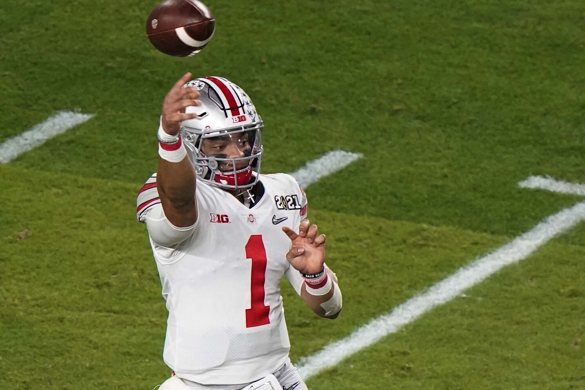 Final 2021 NFL mock draft: 49ers make controversial pick at 3, Justin  Fields slips