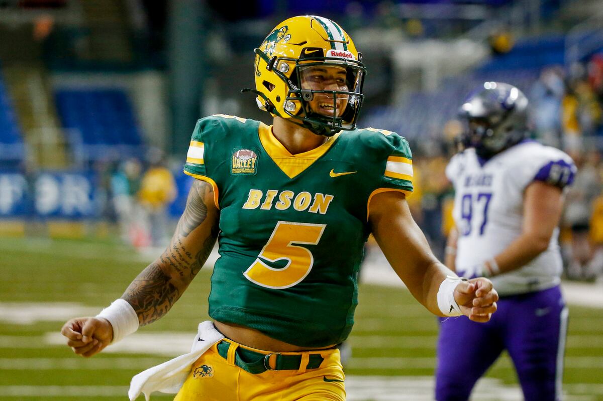 NFL Could See Record 5 Quarterbacks Taken In Top-10 of 2021 NFL Draft | Bleacher Report | Latest ...