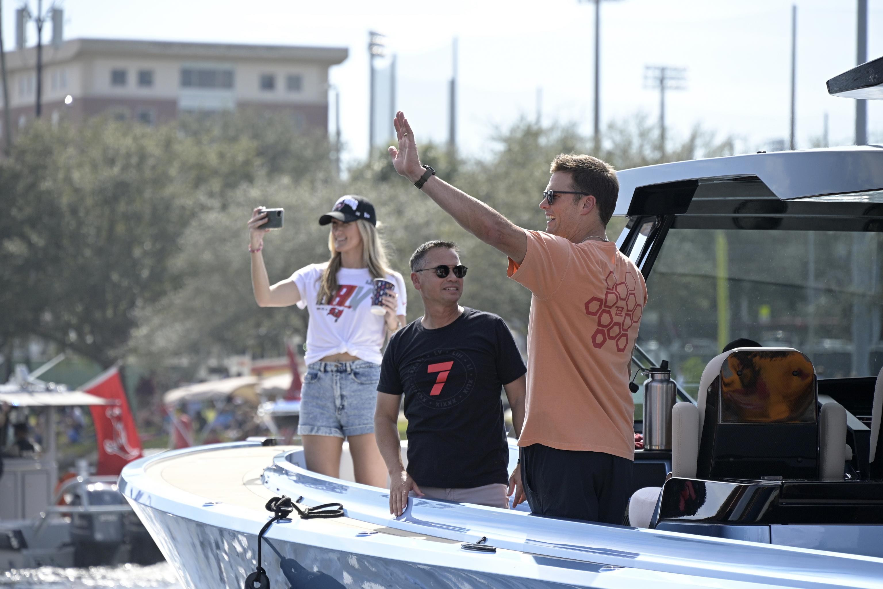 Tom Brady teammates troll Bucs' quarterback at Super Bowl parade