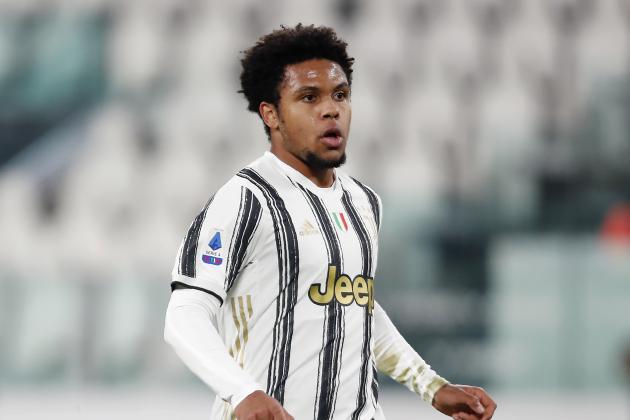 Juventus' Weston McKennie controls the ball during the Serie A soccer match between Juventus and Cagliari at the Allianz stadium, in Turin, Italy, Saturday, Nov. 21, 2020. (AP Photo/Antonio Calanni)