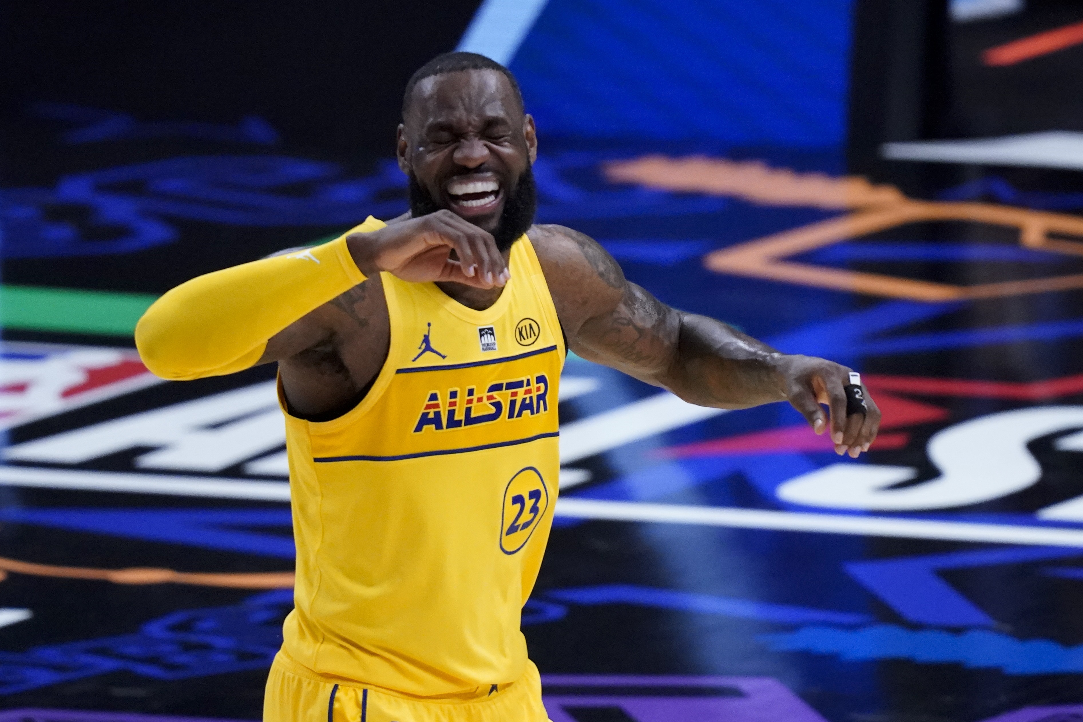 who is better lebron or curry