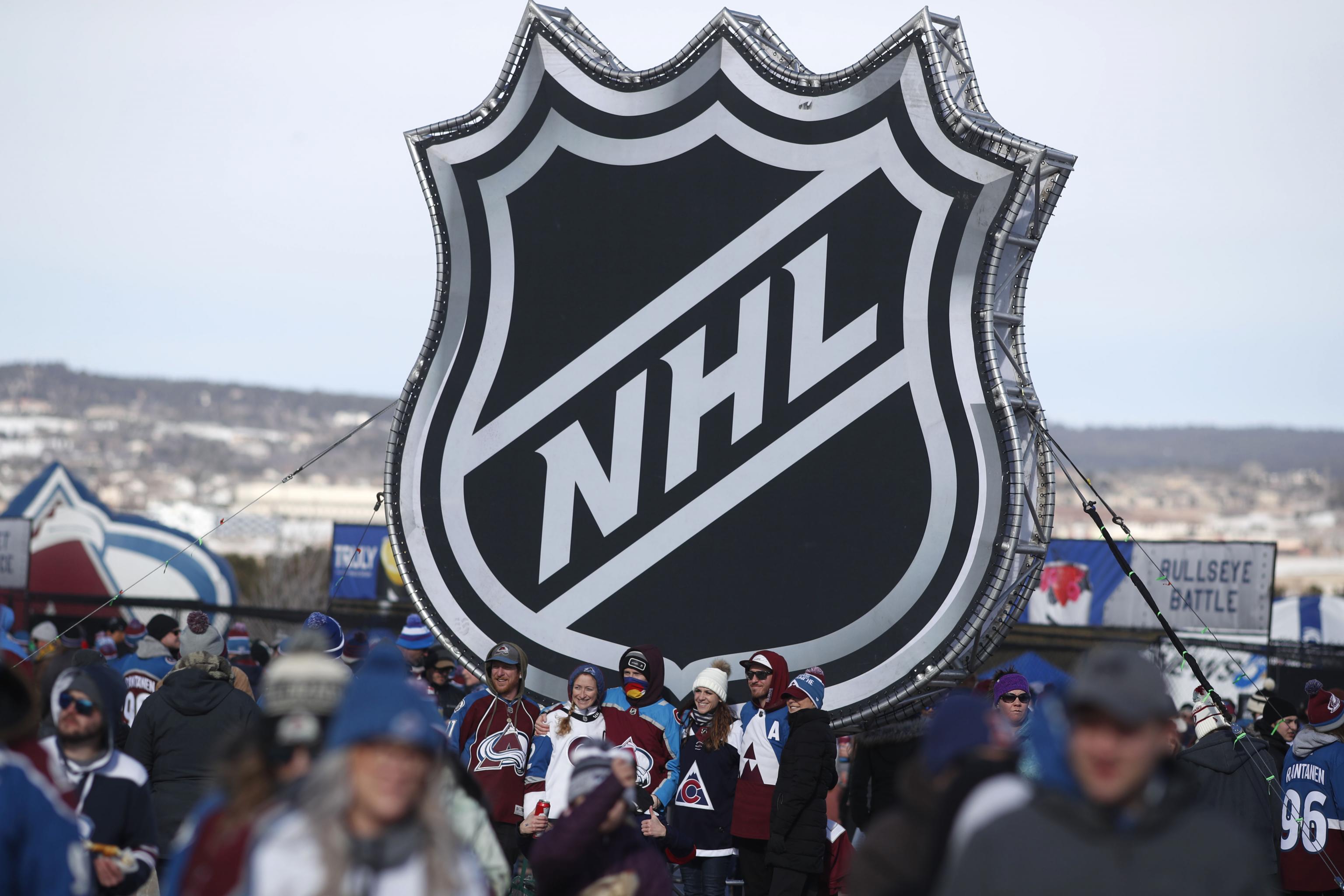ESPN Strikes Seven-Year Deal for Rights to NHL Games - WSJ