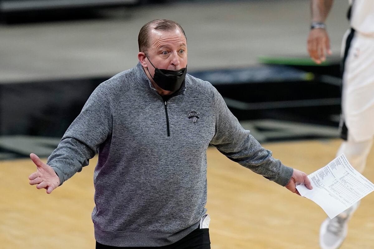 Knicks' Tom Thibodeau Feels 'Very Strongly' About Randle, Barrett, Robinson