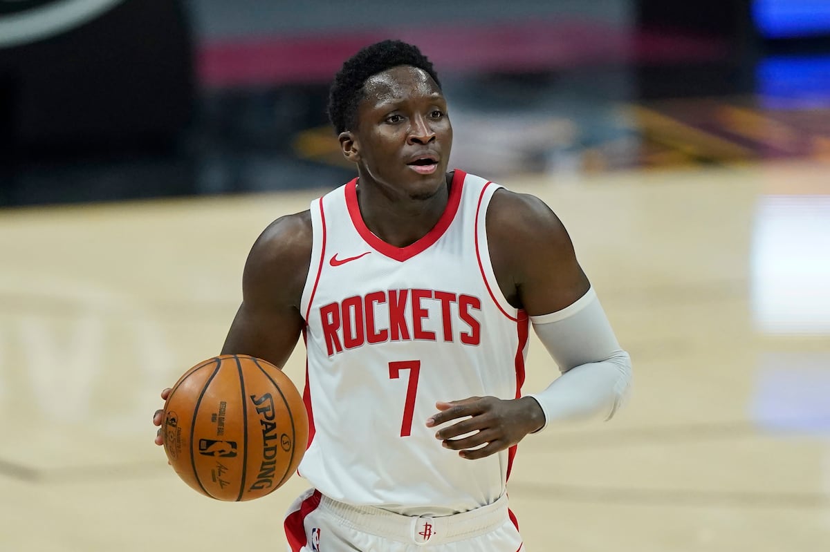 Report: Knicks 'Combing' for Trades; Victor Oladipo Remains an Option