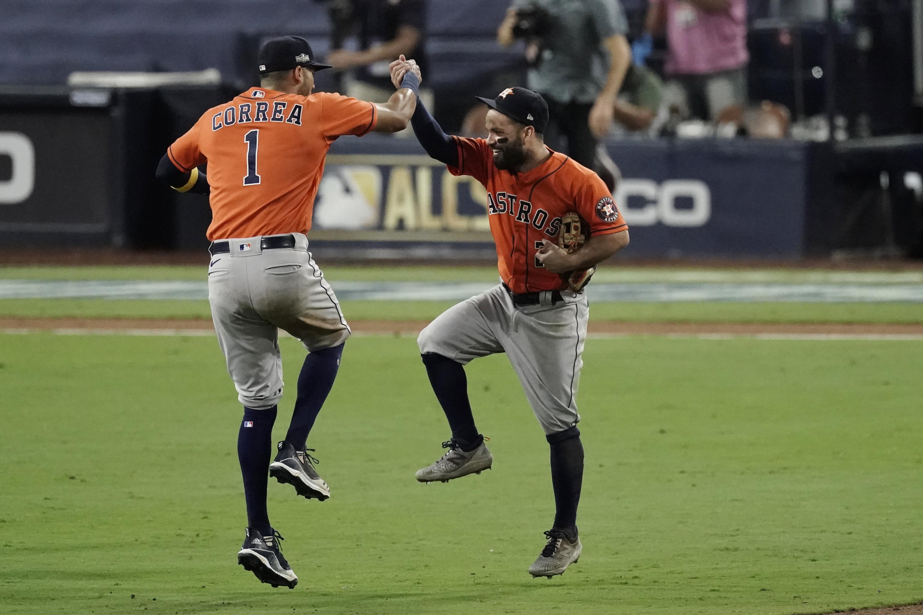 Photos: Houston Astros open Grapefruit League play