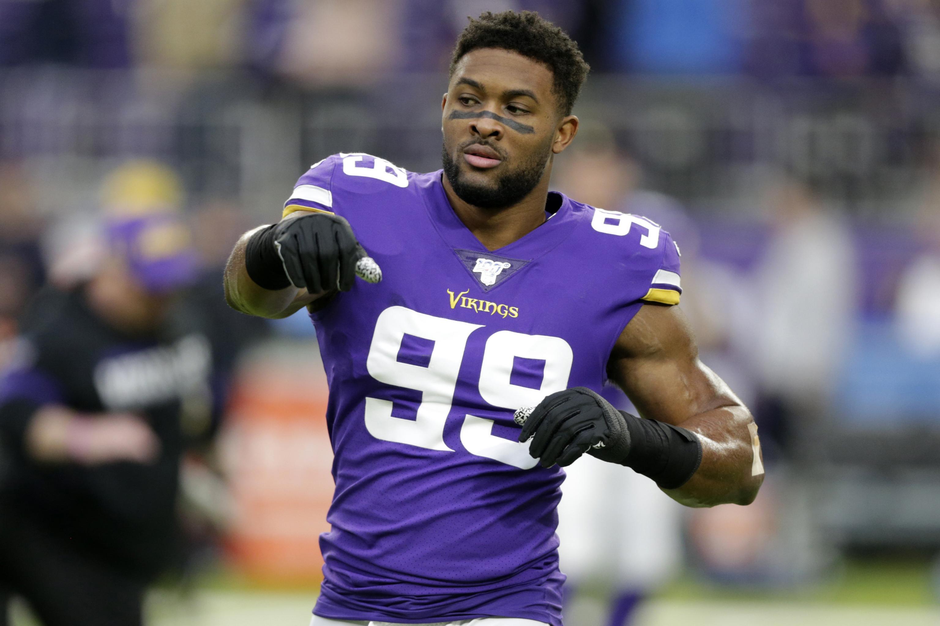 Report: Vikings fielding trade calls for Hunter