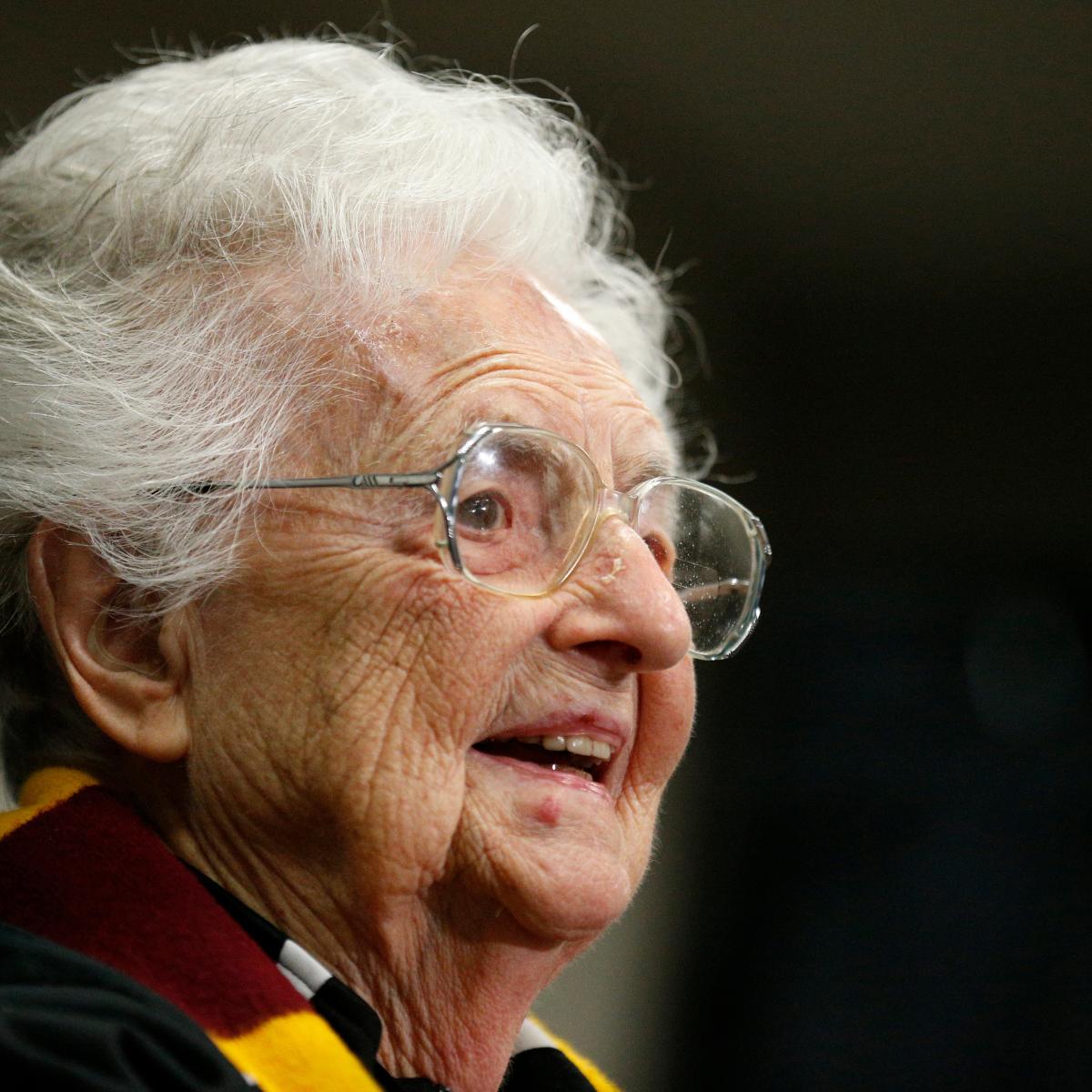 Sister Jean Cleared to Travel to LoyolaChicago's 1stRound NCAA