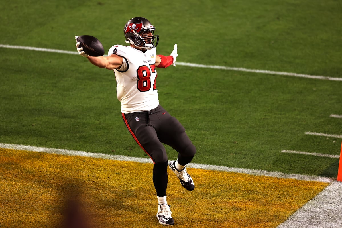 Report Rob Gronkowski Considered Bills Contract Offer Before Returning To Bucs Bleacher Report Latest News Videos And Highlights Report Rob Gronkowski Considered Bills Contract Offer Before Returning To Bucs Bleacher Report Latest News Videos And Highlights