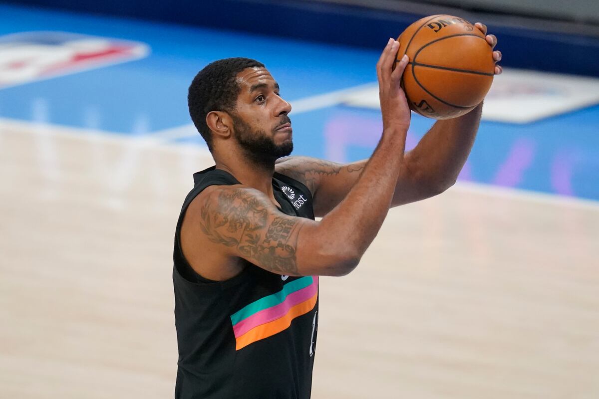 LaMarcus Aldridge Trade Rumors: Celtics, Heat Not Interested; Buyout Likely