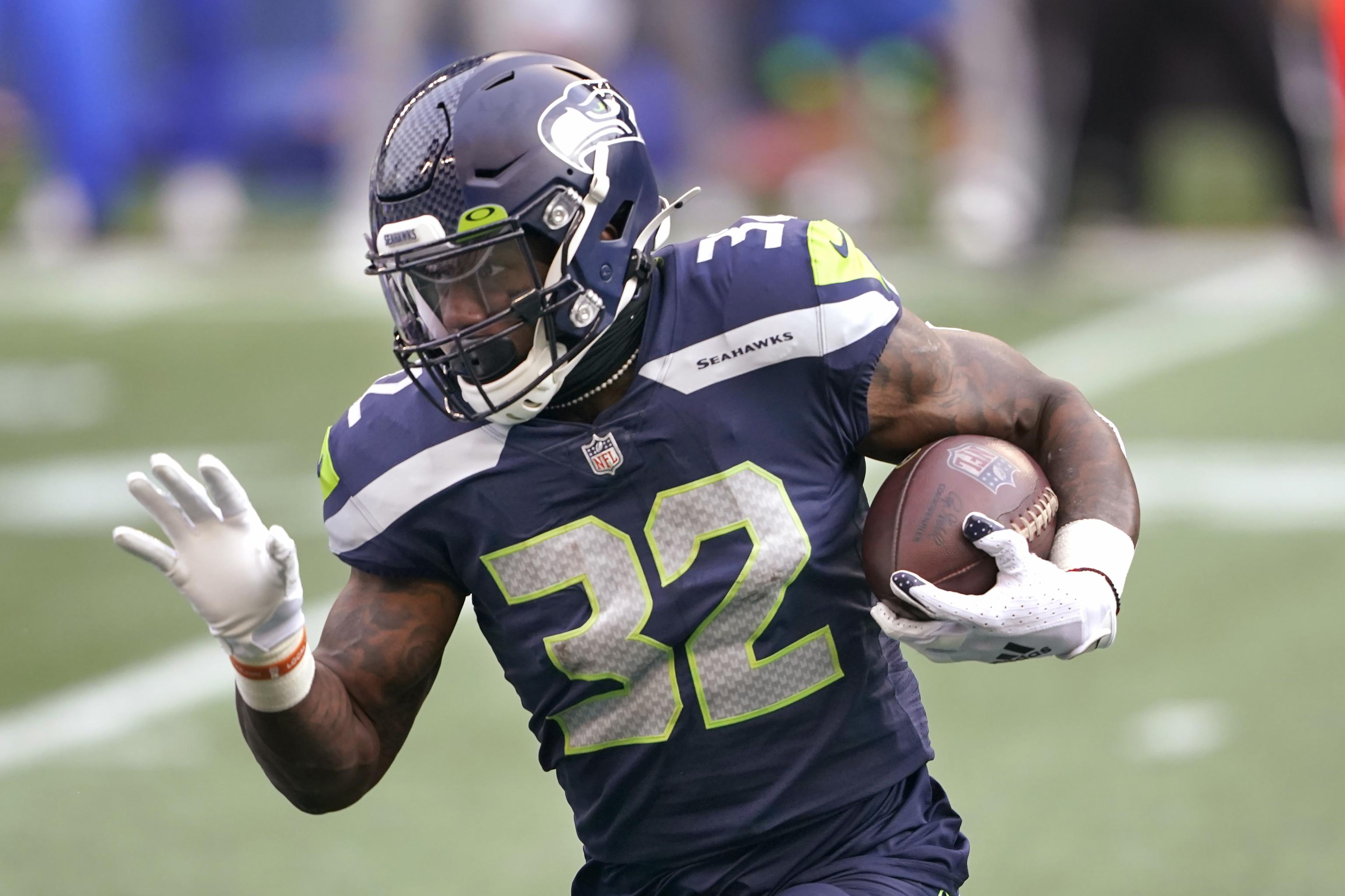 Seahawks re-signing RB Chris Carson to 2-year deal