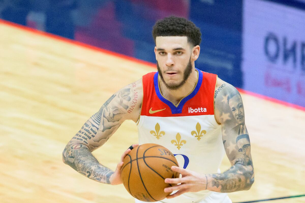 Lonzo Ball Trade Rumors: Bulls, Hawks Pursuing Star; ATL's Cam Reddish Involved