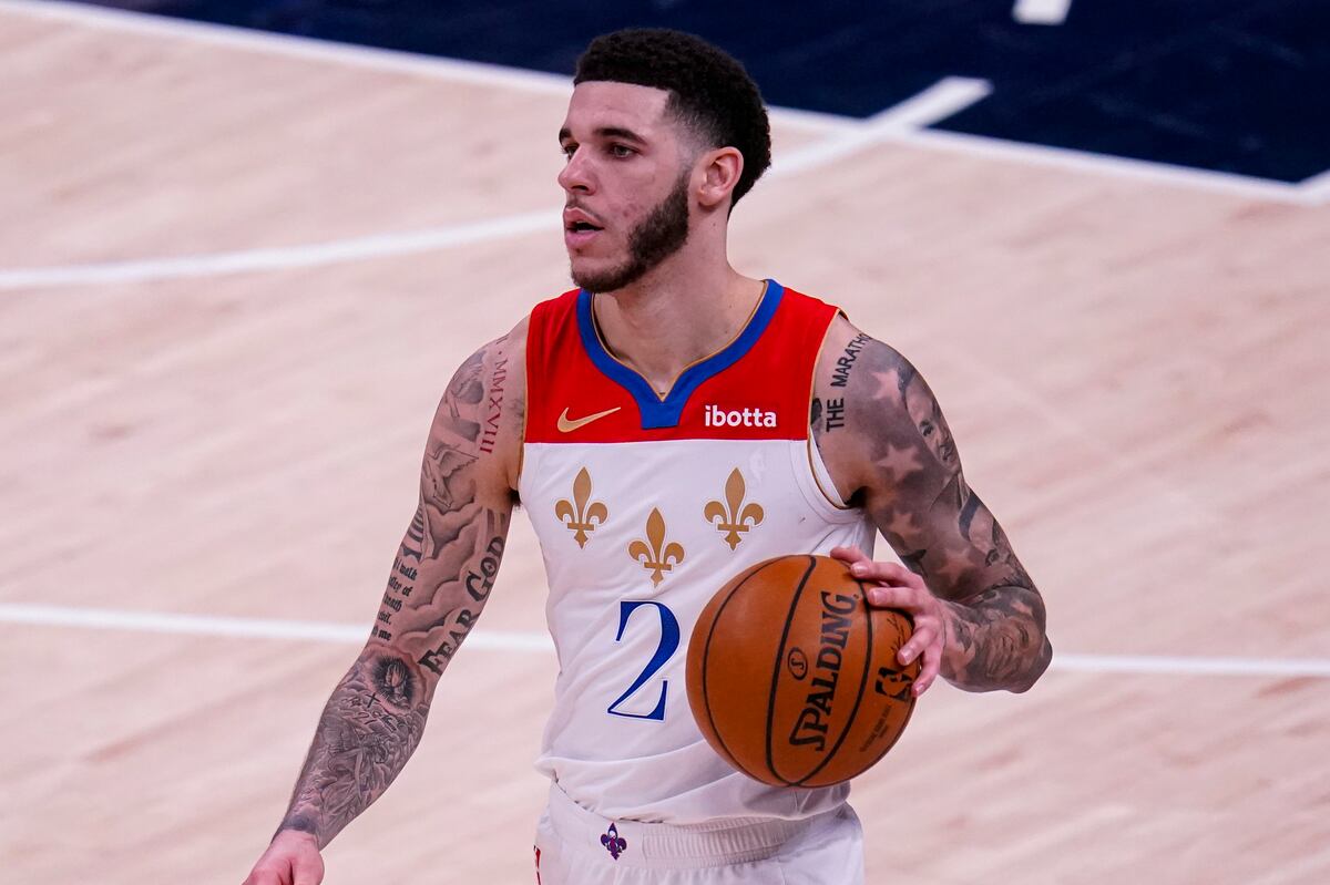 Lonzo Ball Rumors: PG Prefers to Remain with Pelicans Amid Trade Deadline Buzz