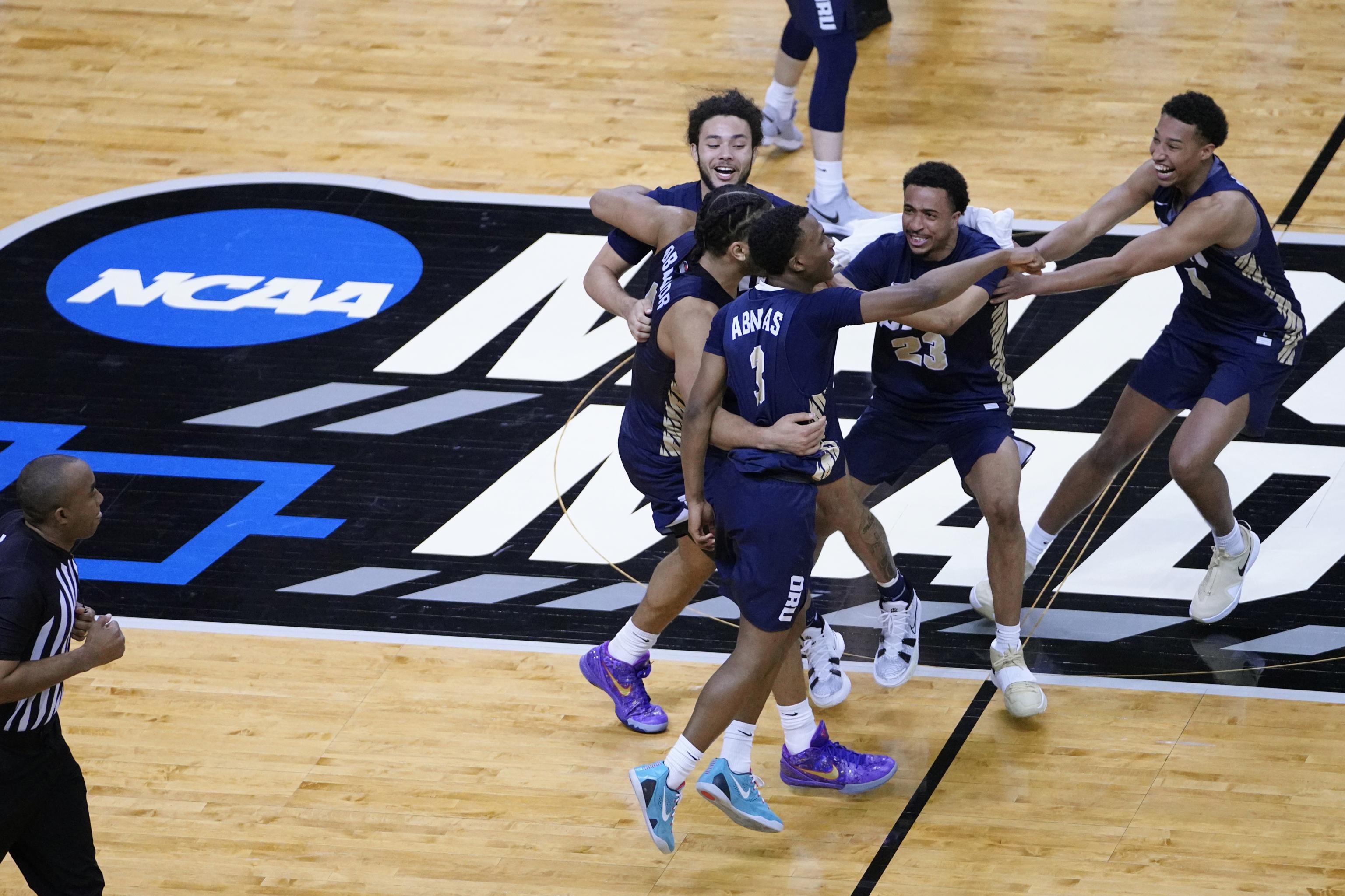 Oral roberts golden eagles mens basketball hi-res stock