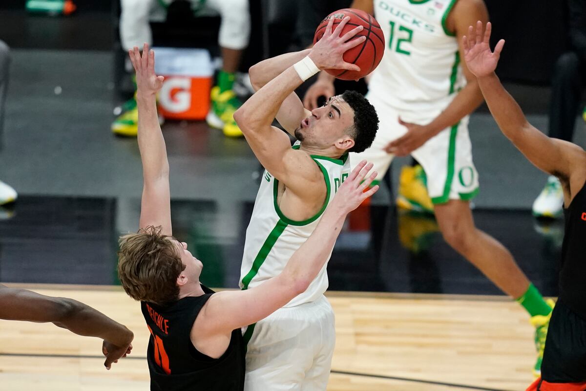 NCAA Scores 2021: Odds, Spread Predictions, Betting Advice ...